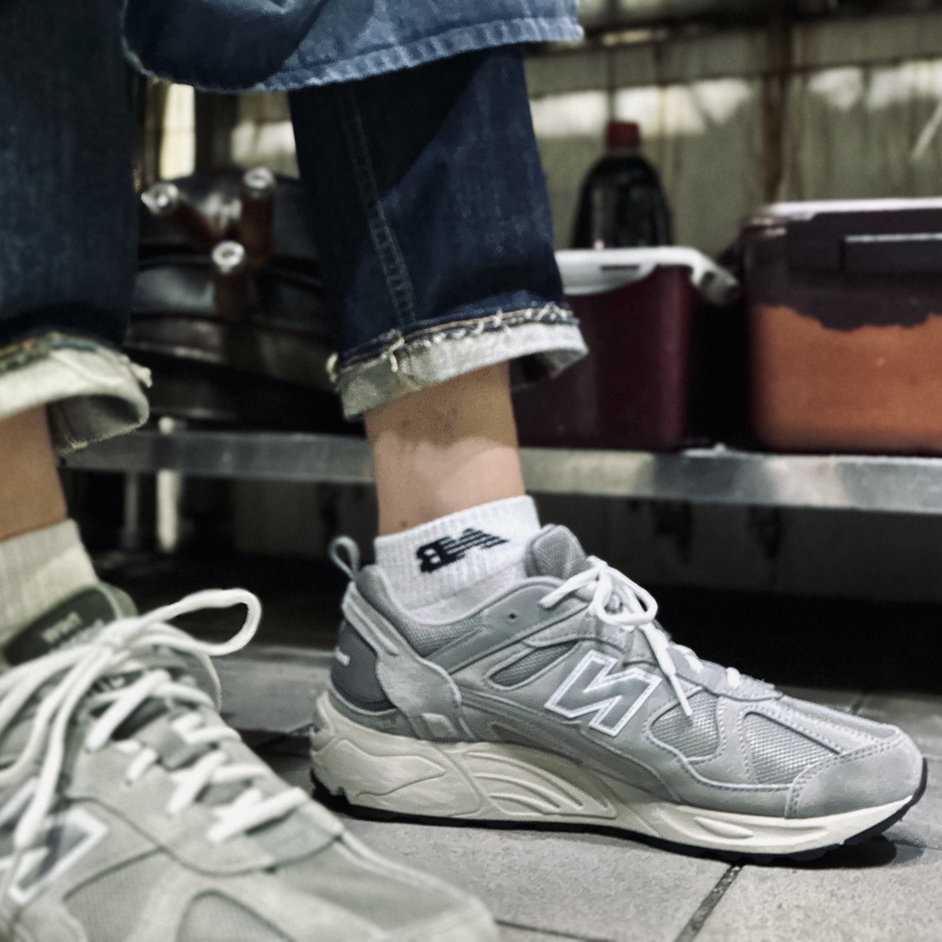 New Balance 878 Gray 착용 스타일