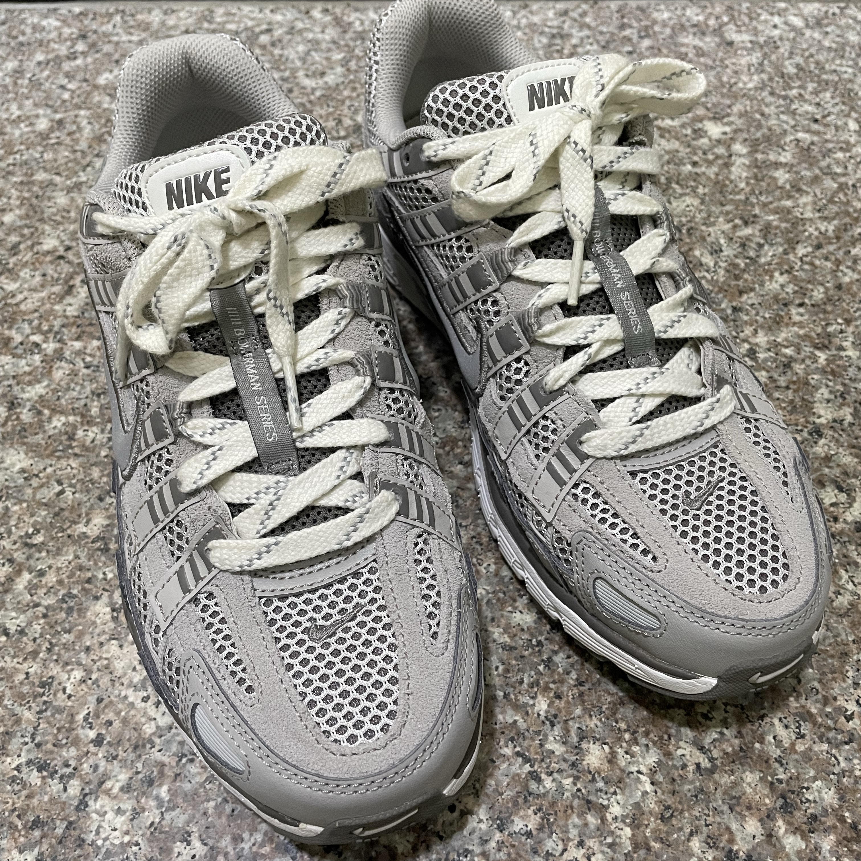 Nike P-6000 PRM Light Iron Ore 착용 스타일