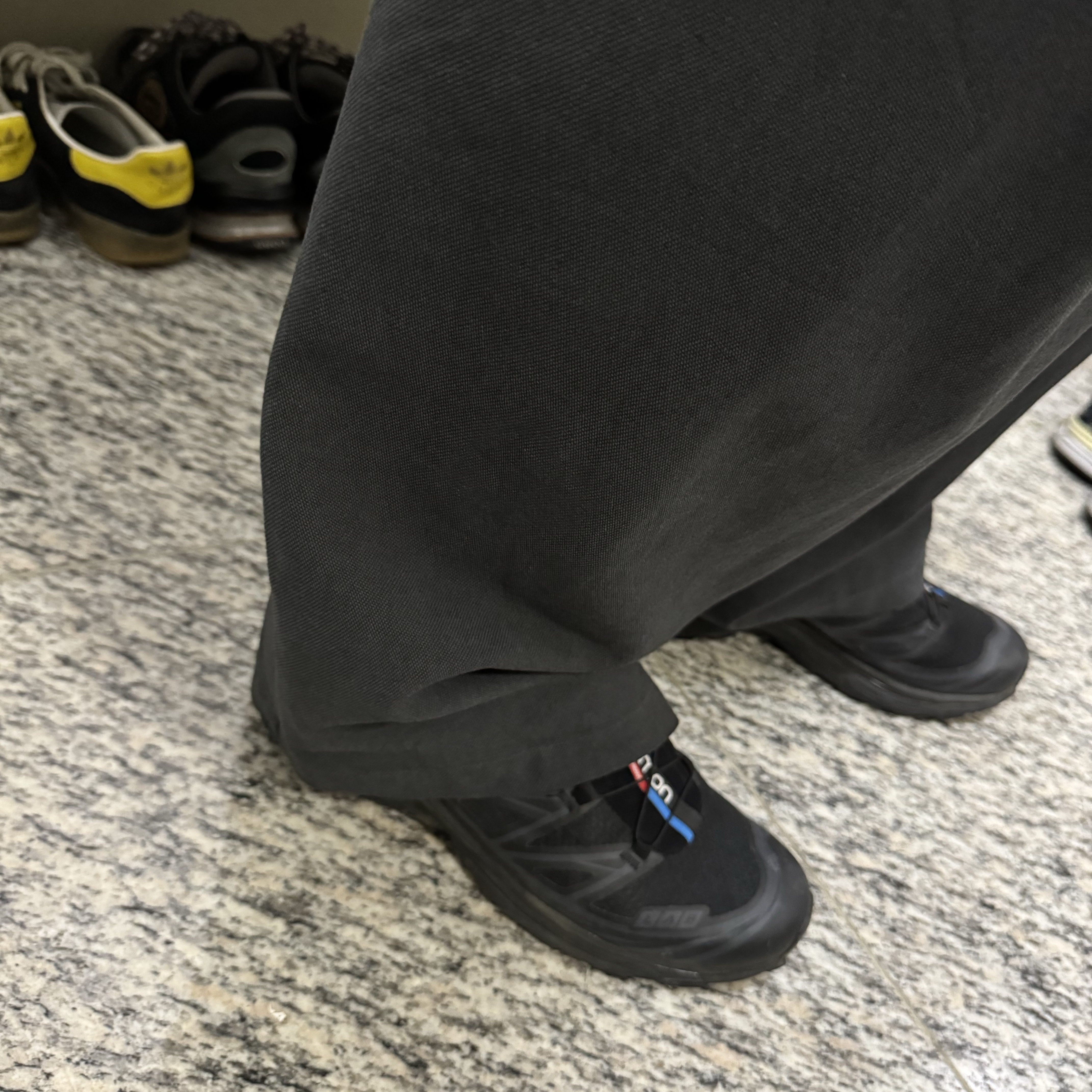 Salomon XT-6 ADV Black 착용 스타일