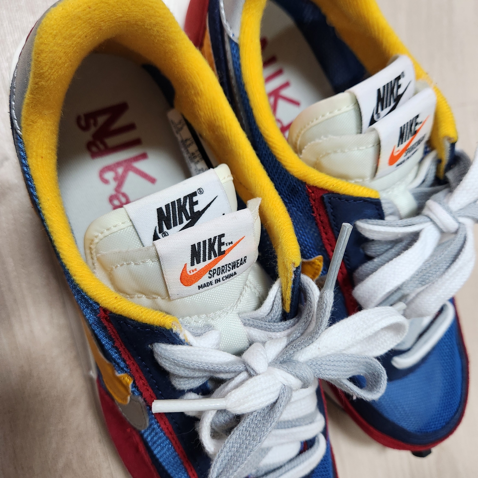 Nike x Sacai LDWaffle Blue Multi 착용 스타일 - 1