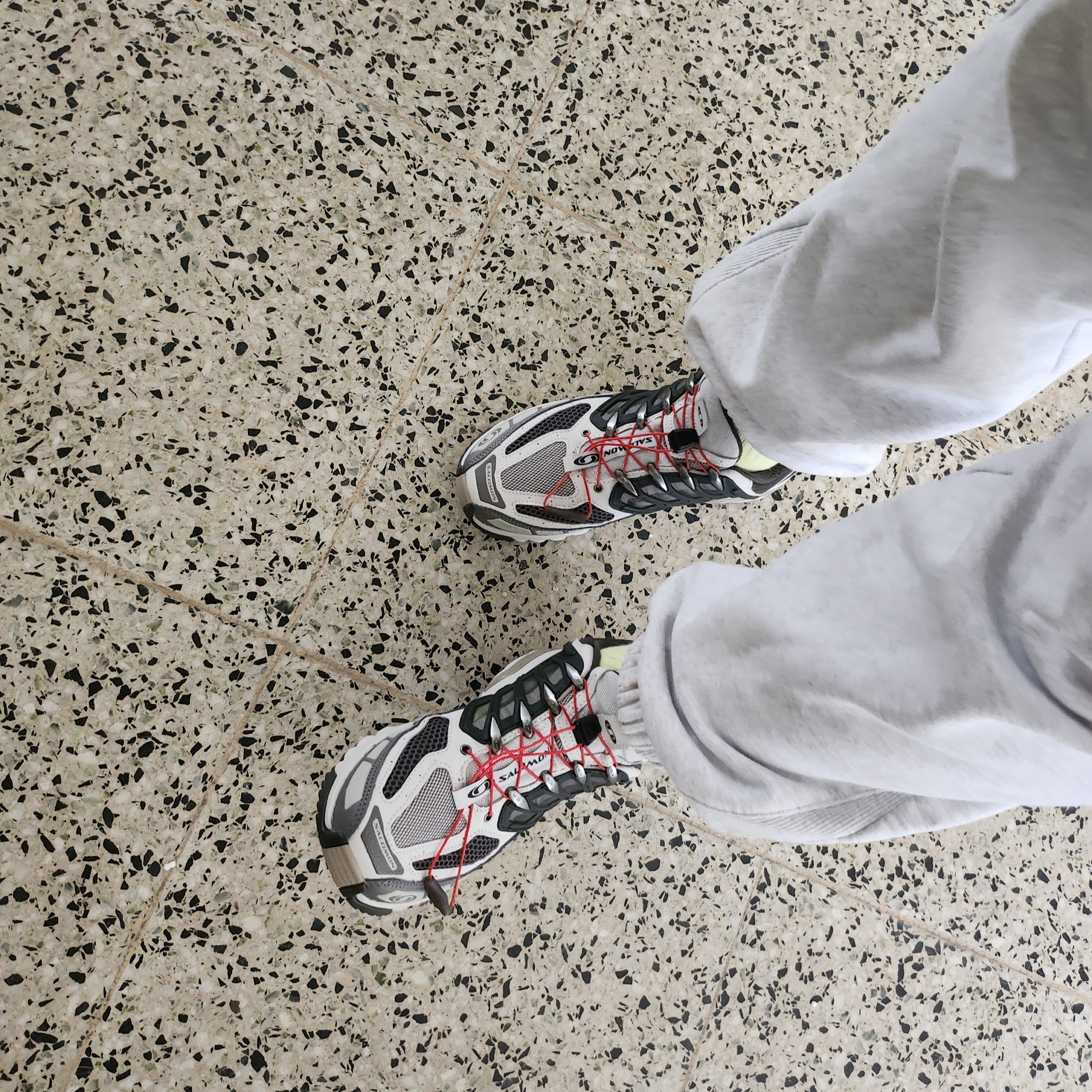 Salomon ACS Pro Beluga Vintage Khaki 착용 스타일