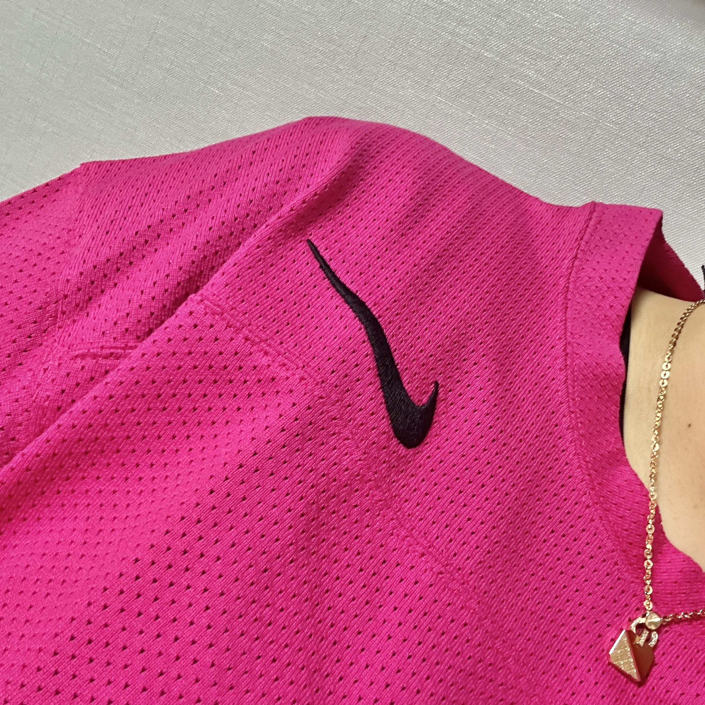 Nike x Stussy Long Sleeve Top Fireberry (FJ9164-615) 착용 스타일 - 2