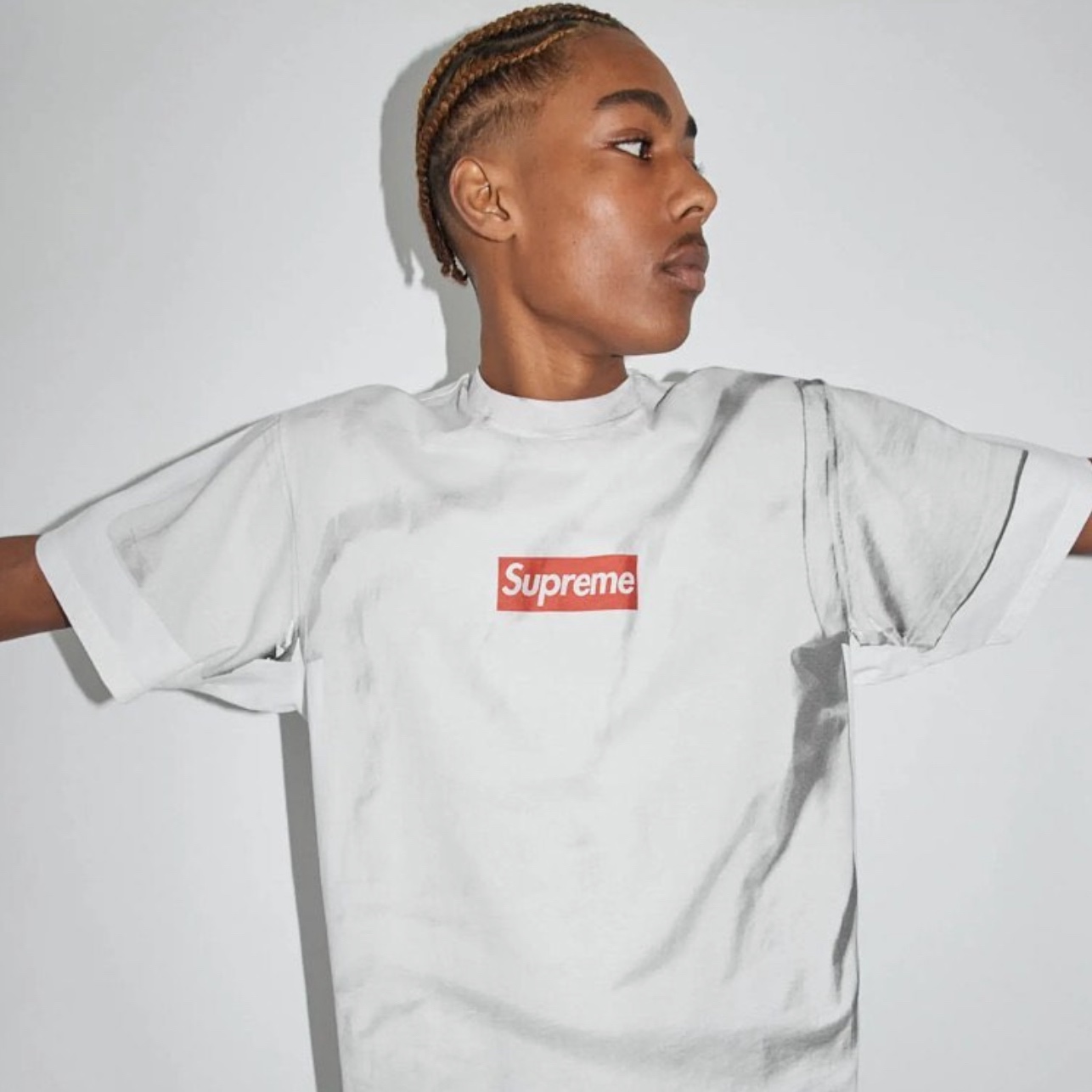 Supreme x MM6 Maison Margiela Box Logo T-Shirt White - 24SS 착용 스타일 - 4