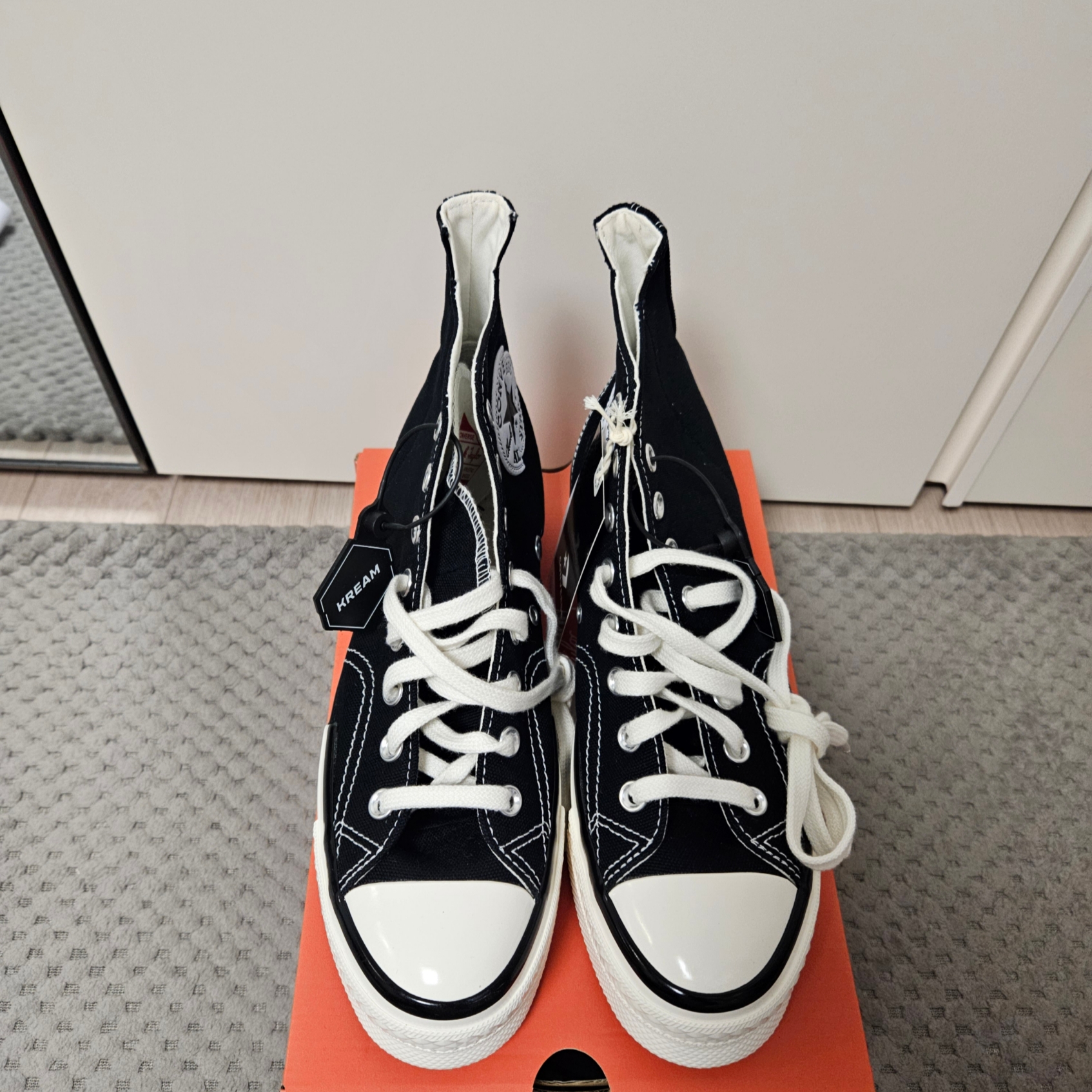 Converse Chuck 70 High Plus Black 착용 스타일 - 1