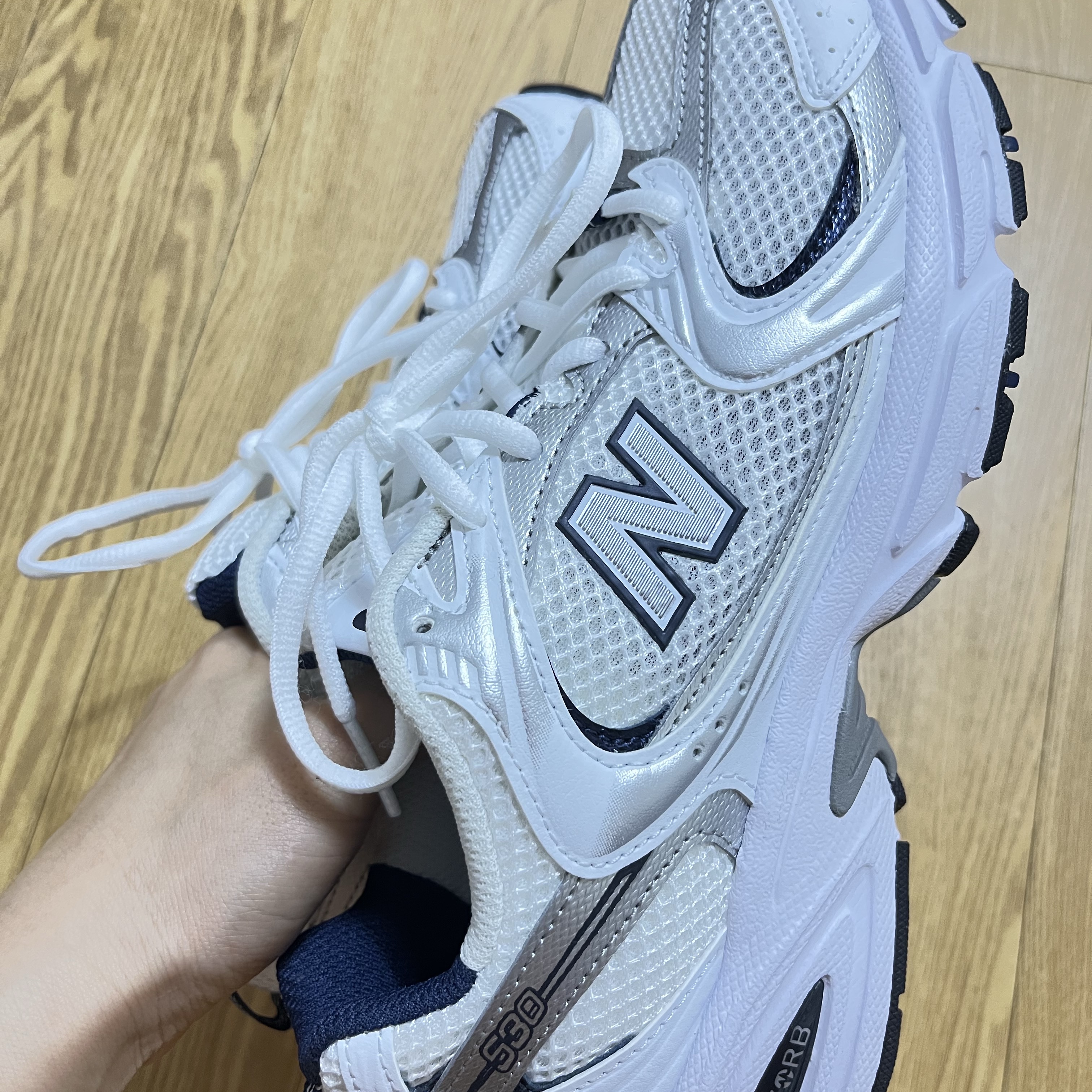 New Balance 530 White 착용 스타일