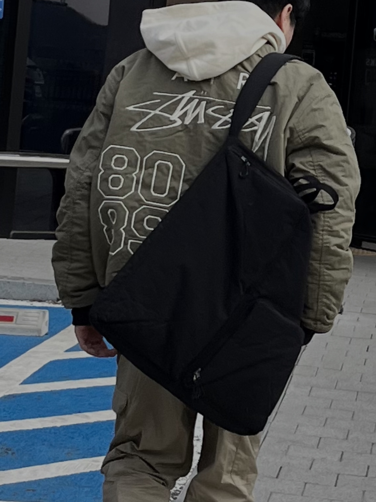 Nike Swoosh Half Zip Fleece Hoodie Coconut Milk Black - Asia, Nike x Stussy Reversible Jacket Medium Olive (FJ9153-222) 착용 스타일 - 2