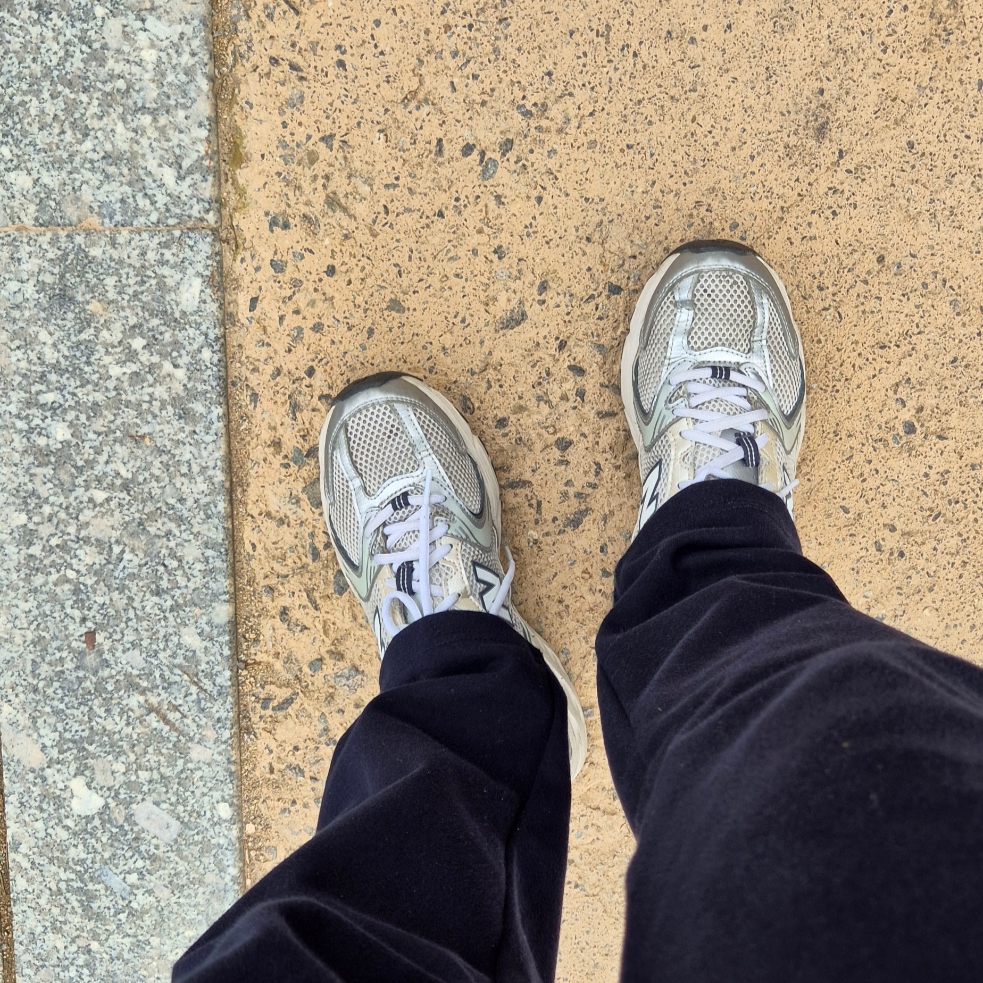 New Balance 530 Steel Grey 착용 스타일
