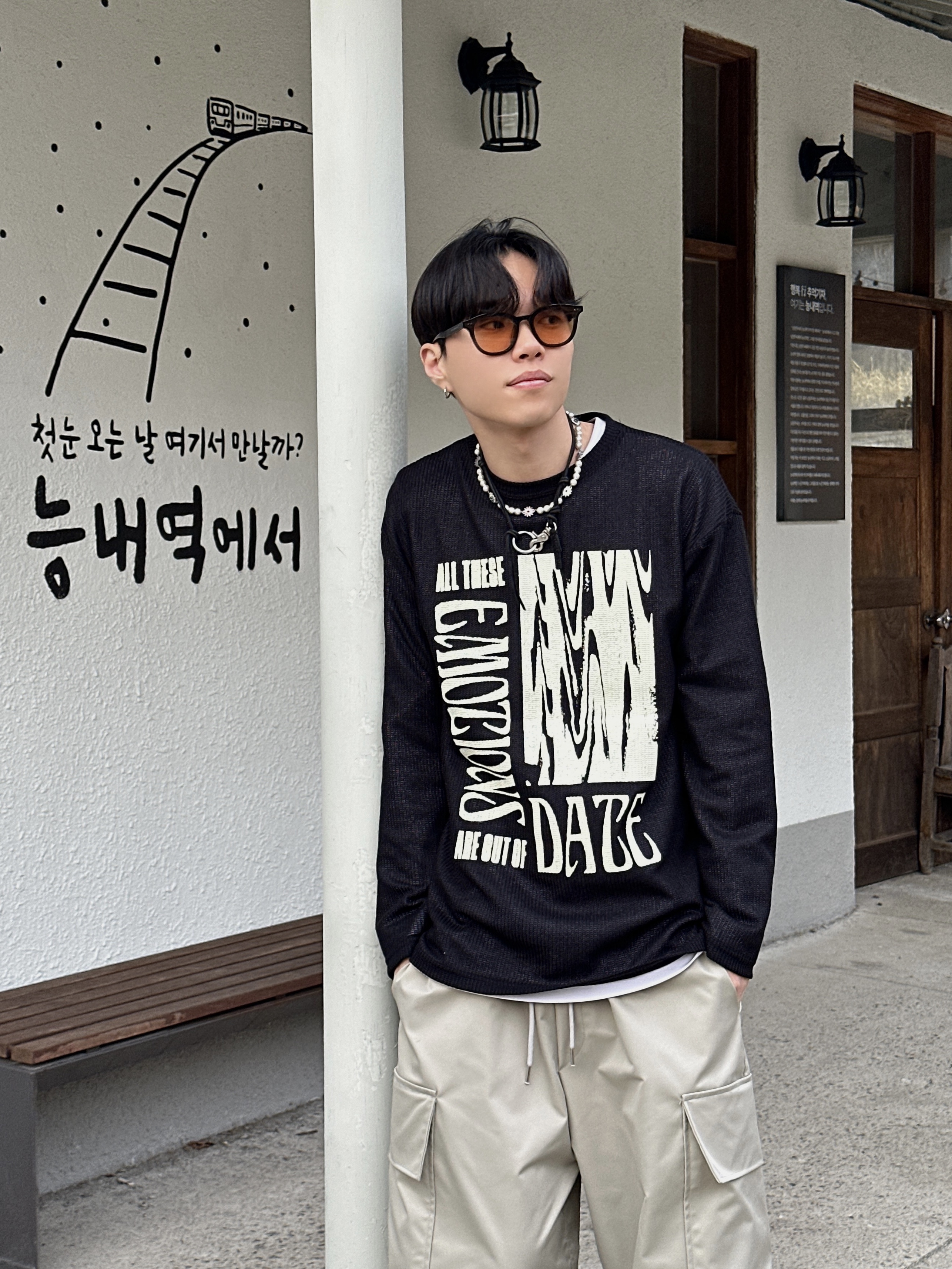 Balenciaga 3XL Sneakers Light Beige 착용 스타일 - 2