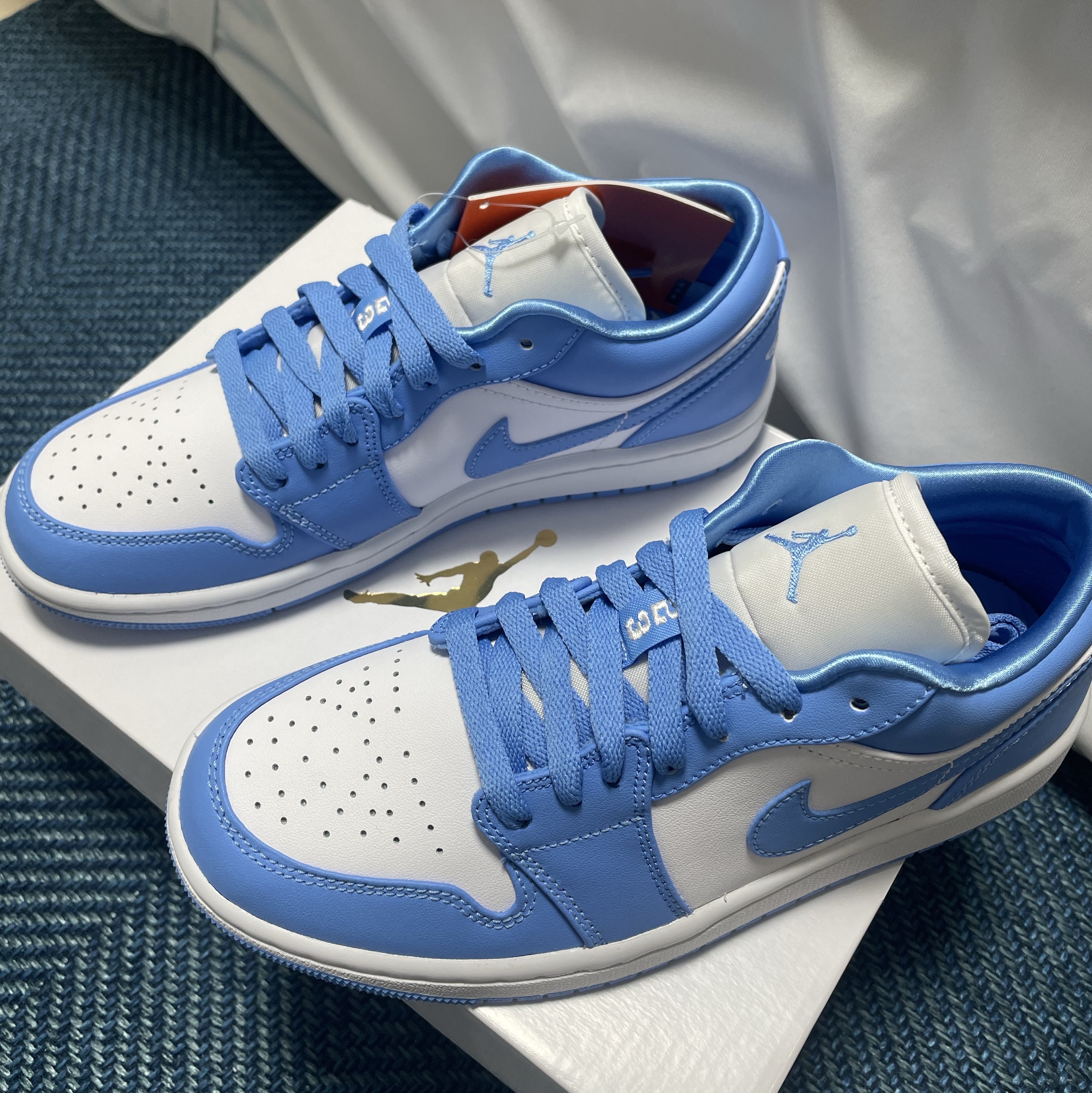 (W) Jordan 1 Low UNC University Blue 착용 스타일