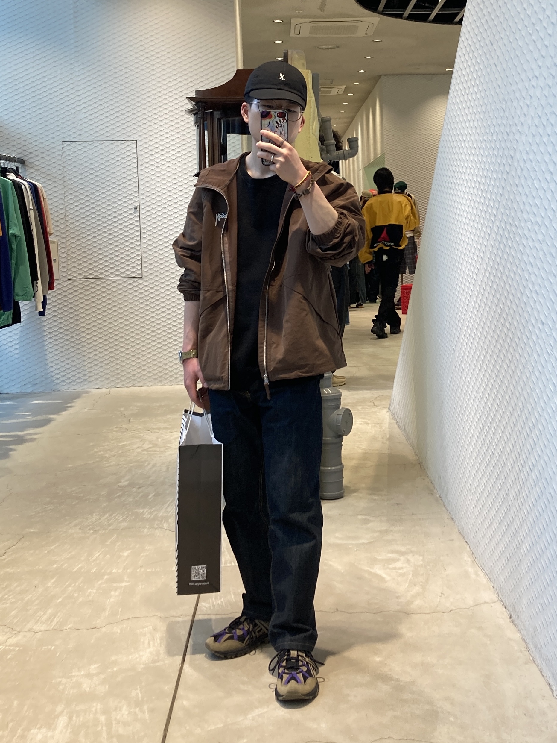 Stussy Wave Dye Beach Shell Jacket Coffee, Asics Gel-Sonoma 15-50 Pepper Black 착용 스타일 - 3