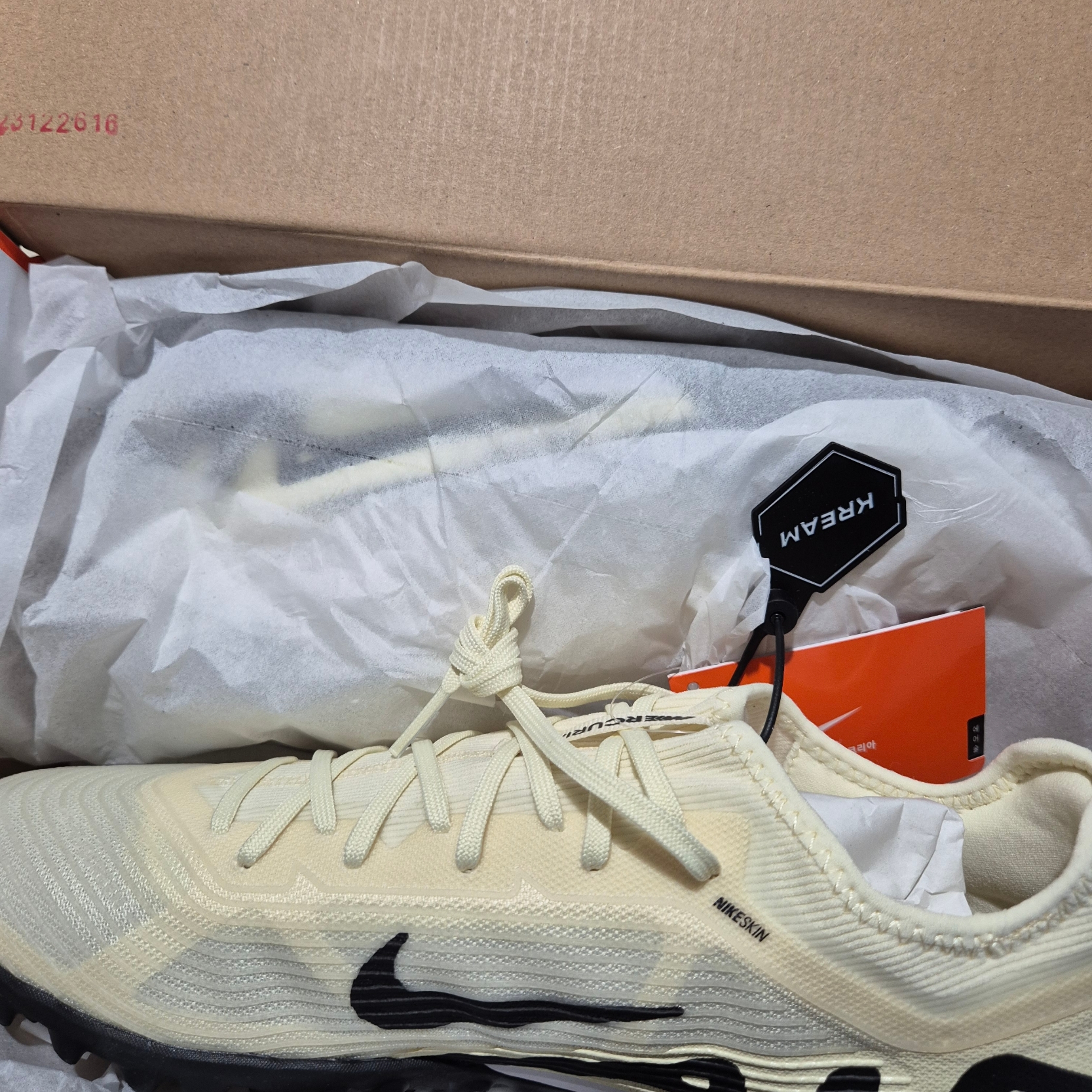 Nike Zoom Mercurial Vapor 15 Pro TF Lemonade Black 착용 스타일 - 3