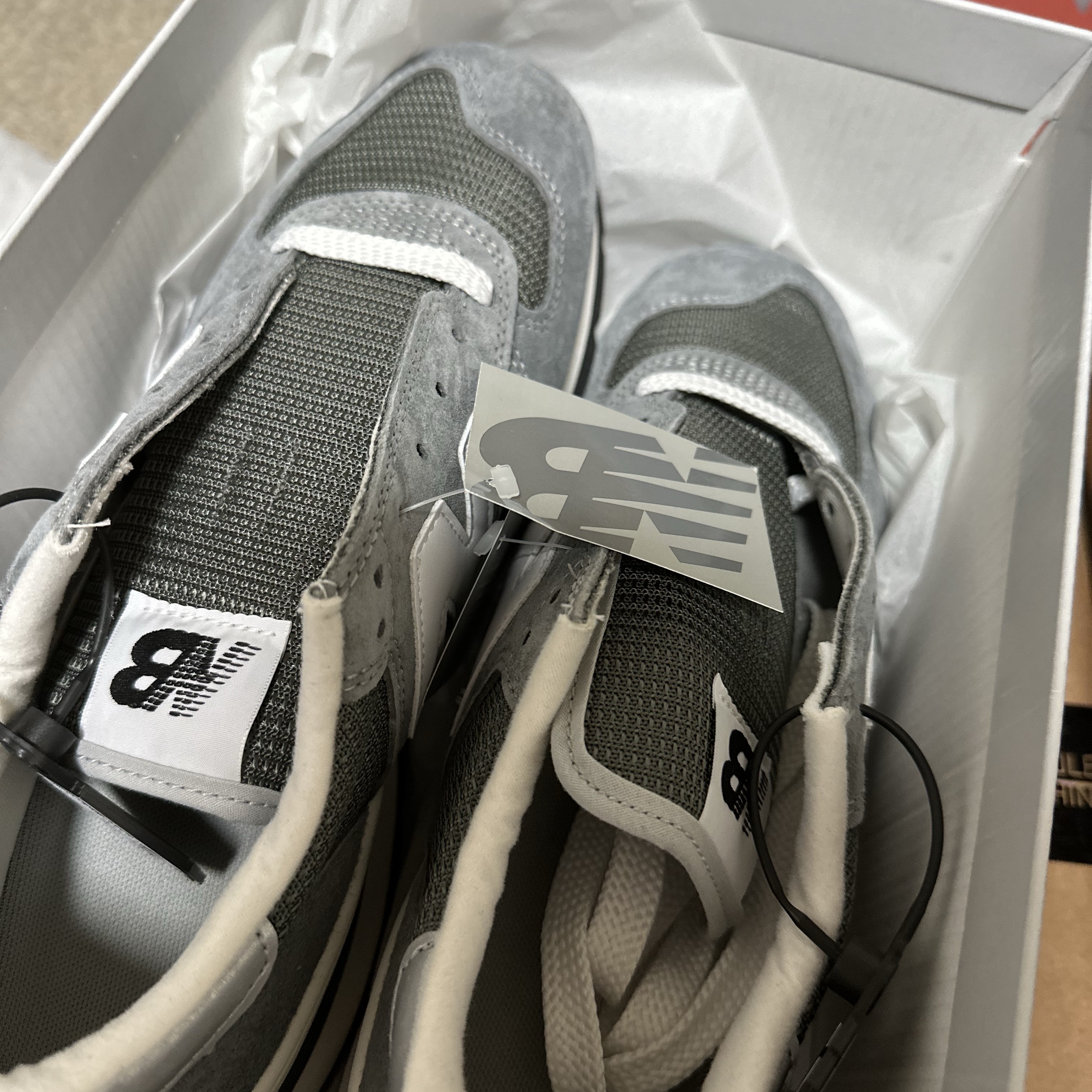New Balance 990v1 Made in USA Grey White 착용 스타일