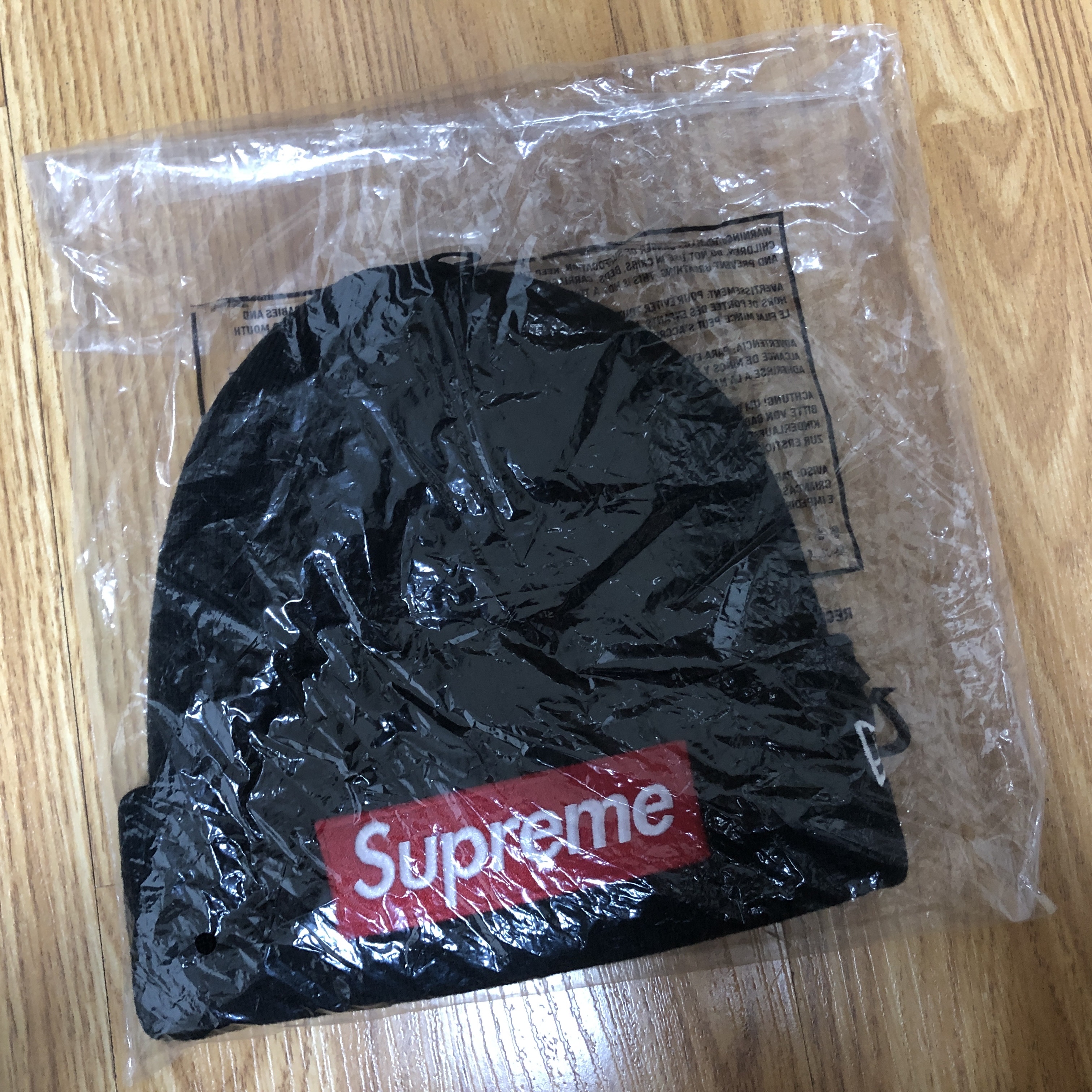 Supreme New Era Box Logo Beanie Black - 22FW 착용 스타일