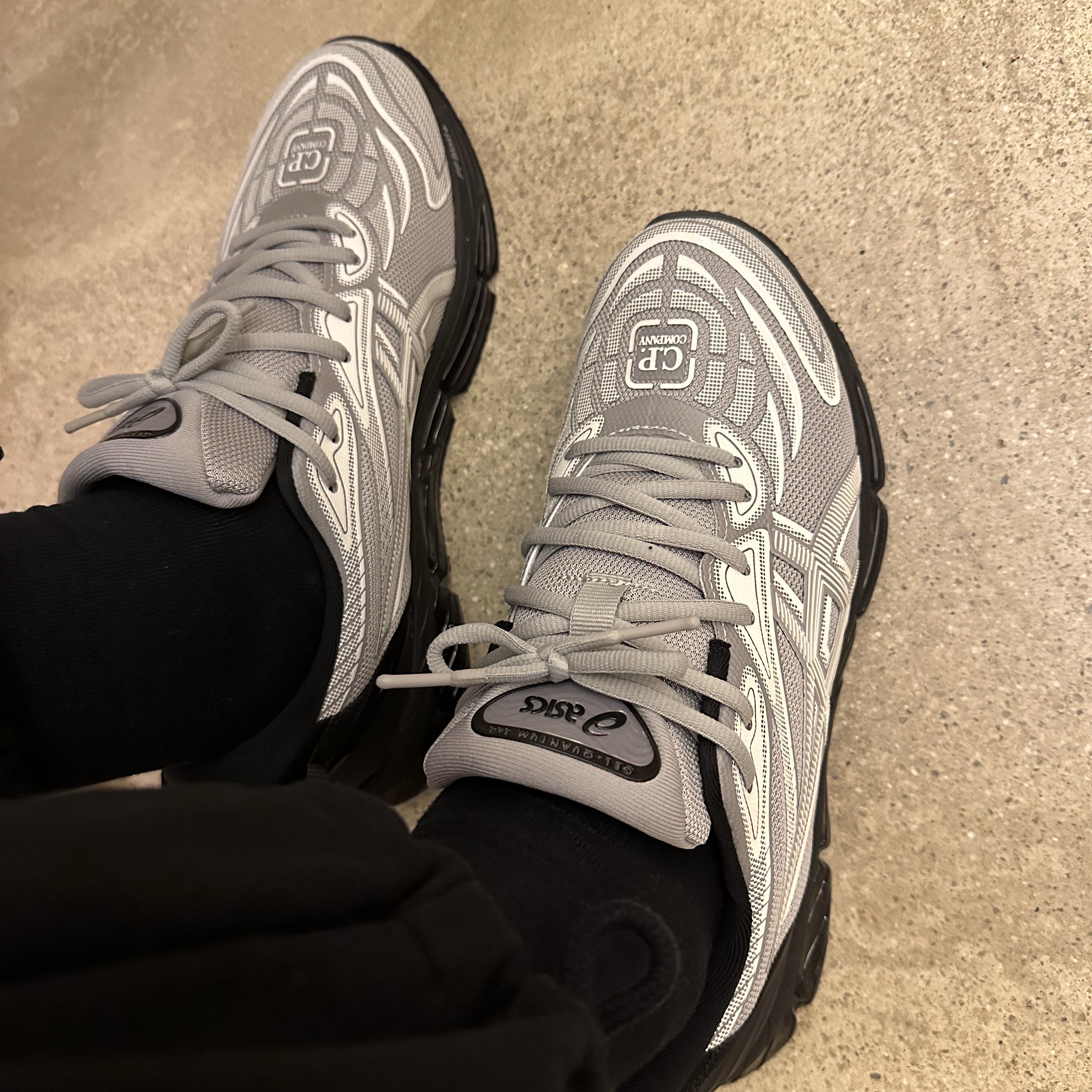 Asics x C.P. Company Gel-Quantum 360 VIII Cement Grey 착용 스타일