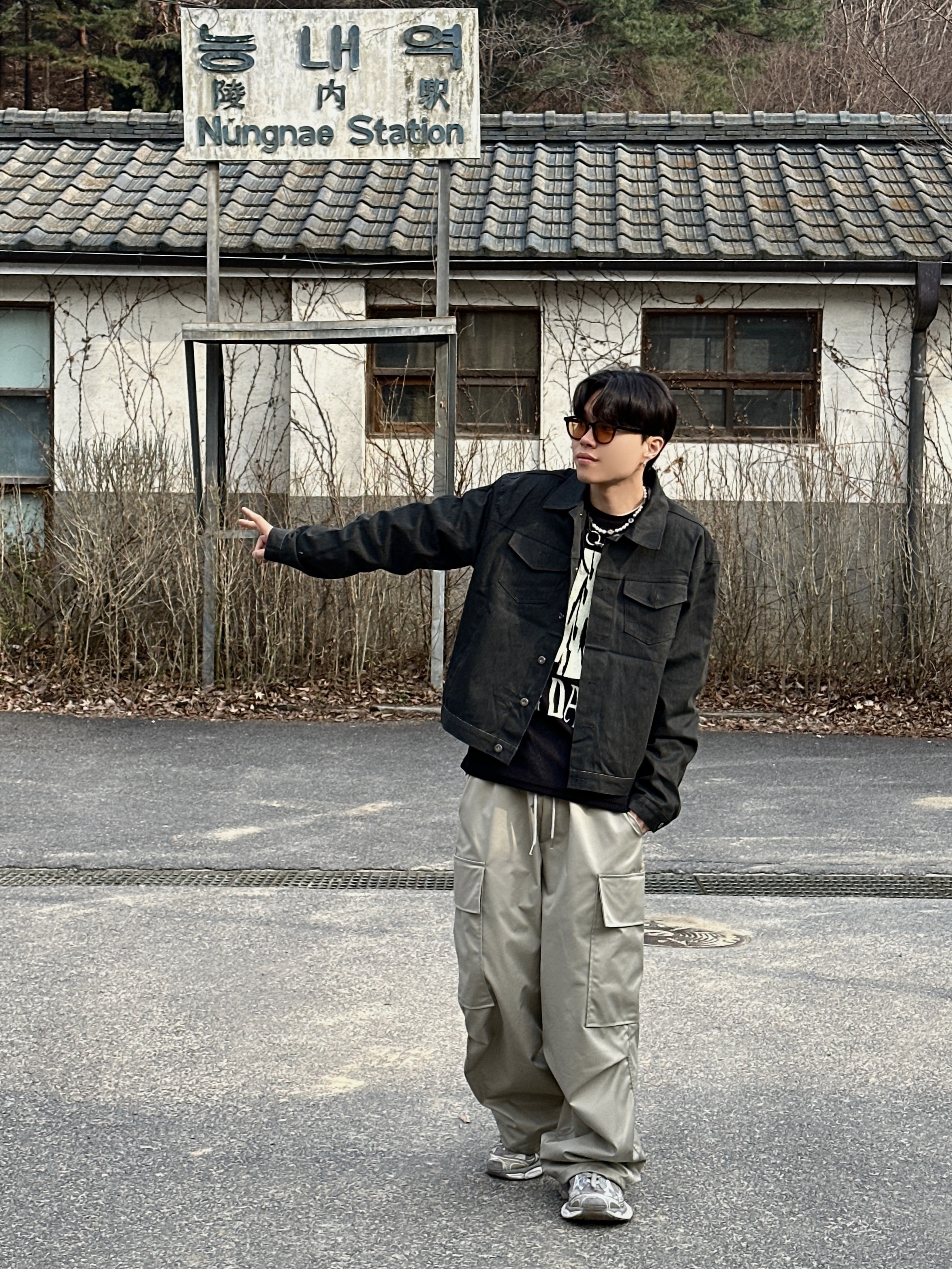 Balenciaga 3XL Sneakers Light Beige 착용 스타일 - 1