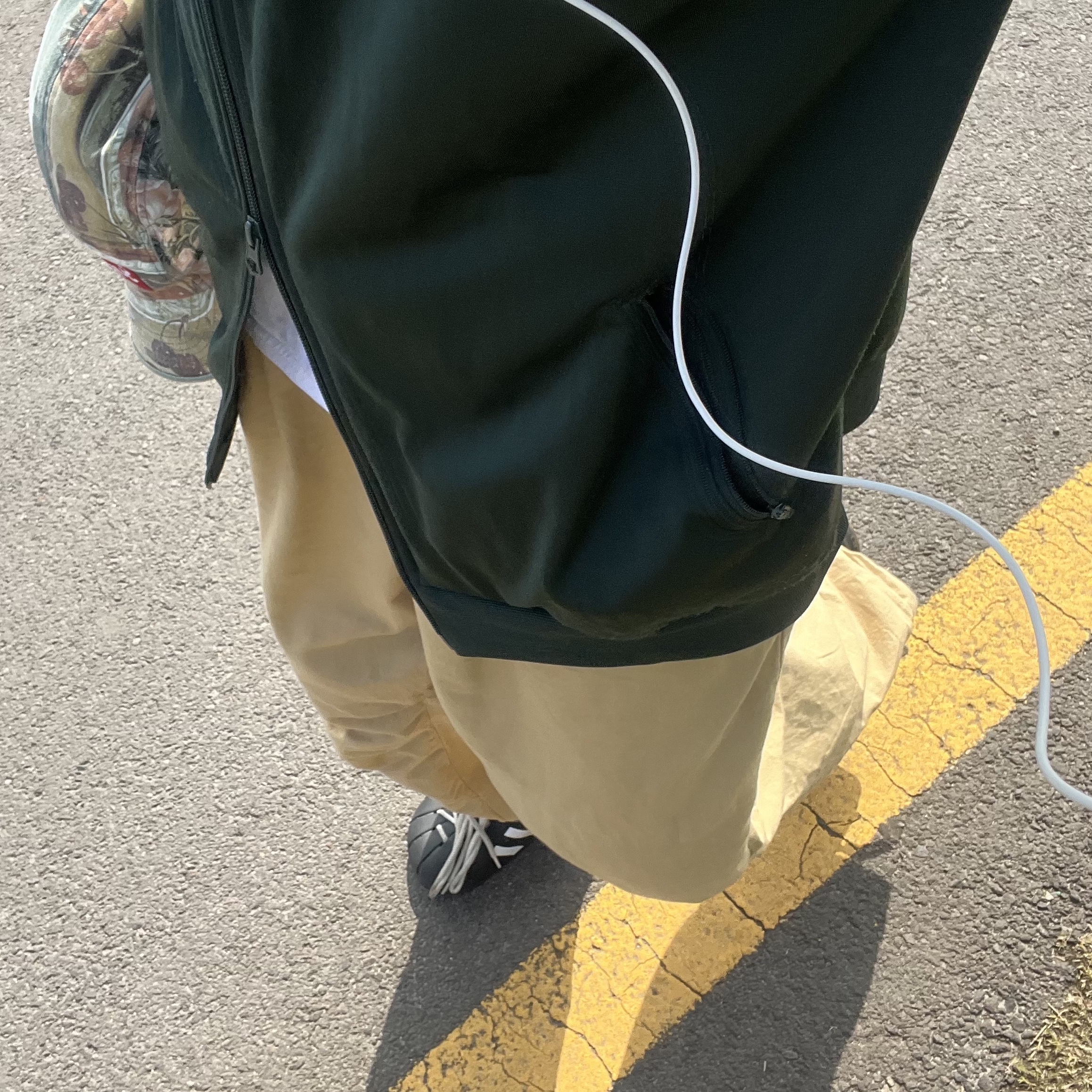 Supreme Strawberries Camp Cap Multicolor - 23SS, Adidas Originals Beckenbauer Track Jacket Shadow Green - KR Sizing 착용 스타일 - 2