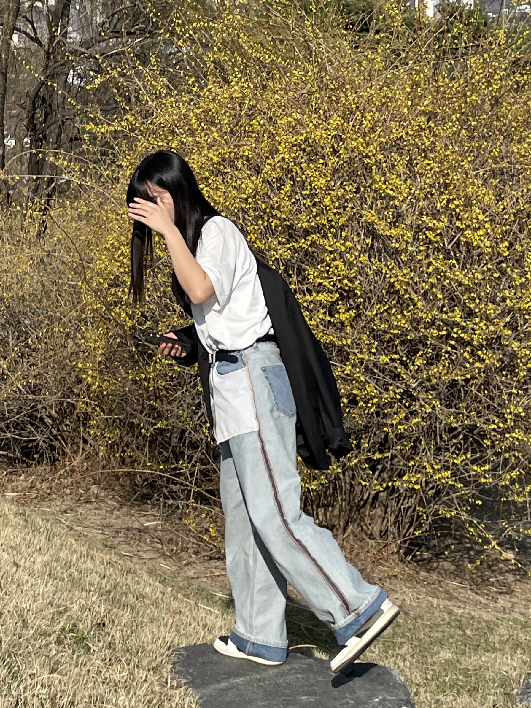 Zara x Ader Error Oversize Blazer Black, (W) Jordan 1 x Travis Scott Retro Low OG SP Medium Olive 착용 스타일 - 1