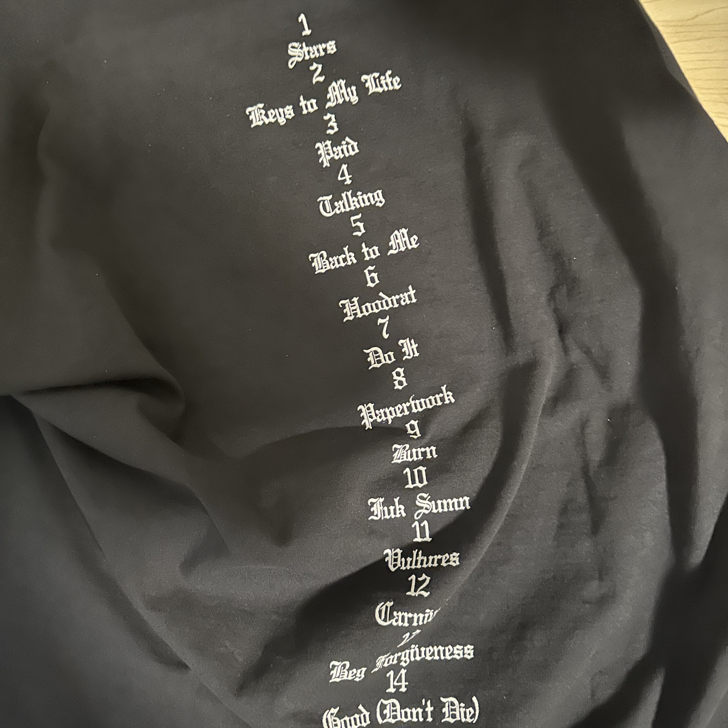 Yeezy Vultures Long T-Shirt Black 착용 스타일 - 2