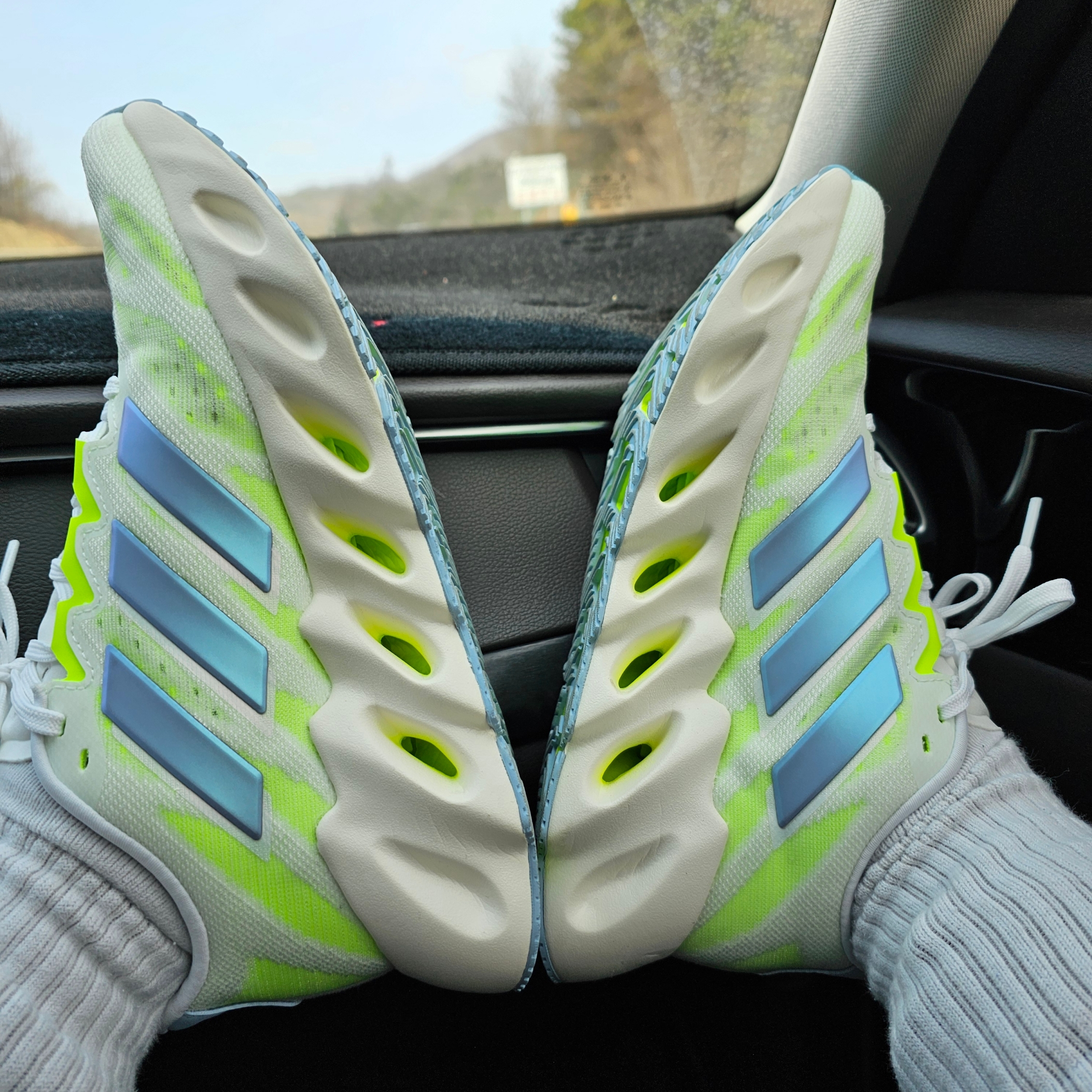 Adidas Switch FWD Running Shoes Cloud White 착용 스타일 - 3