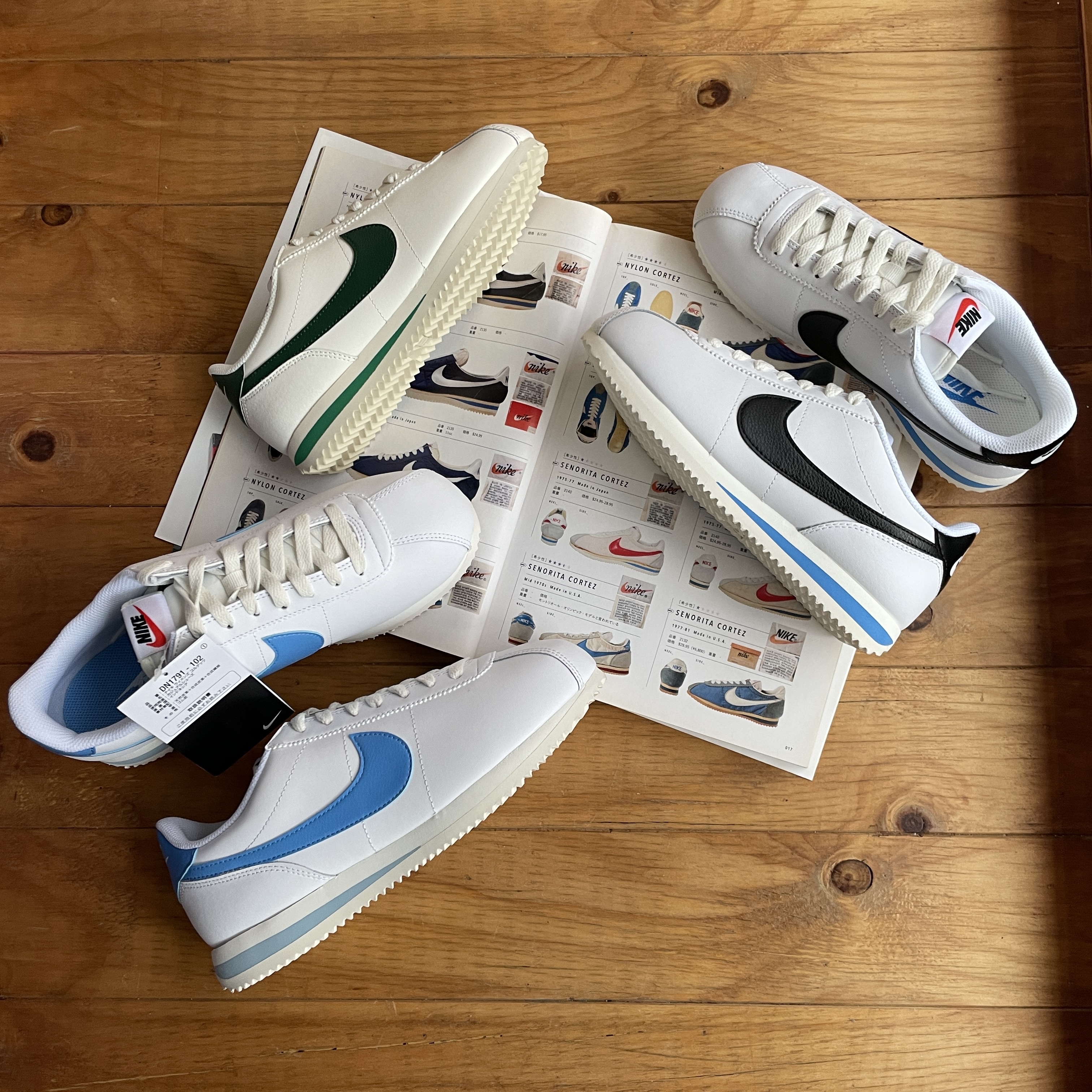 (W) Nike Cortez Gorge Green and Malachite, (W) Nike Cortez White University Blue 착용 스타일