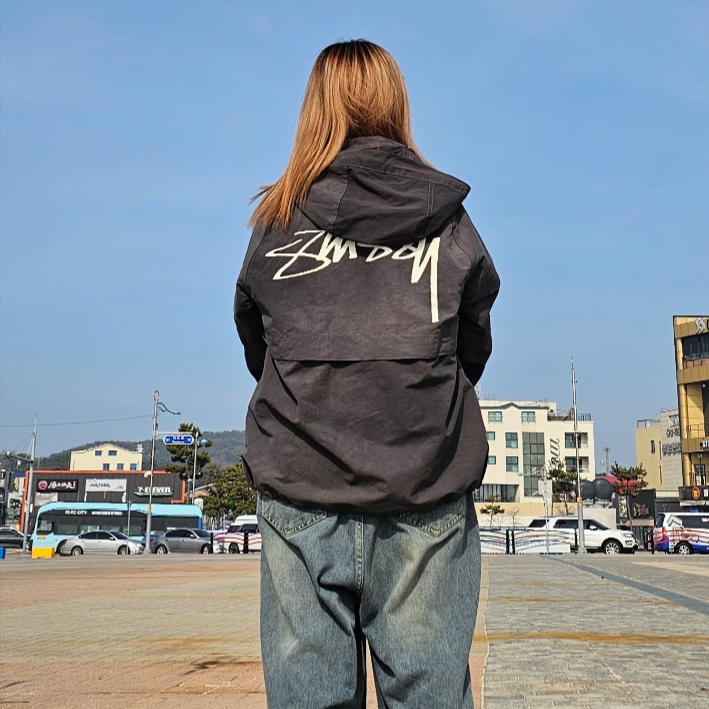 Stussy Wave Dye Beach Shell Jacket Black, Nike x Stussy Air Zoom Spiridon Cage 2 Fossil 착용 스타일 - 2