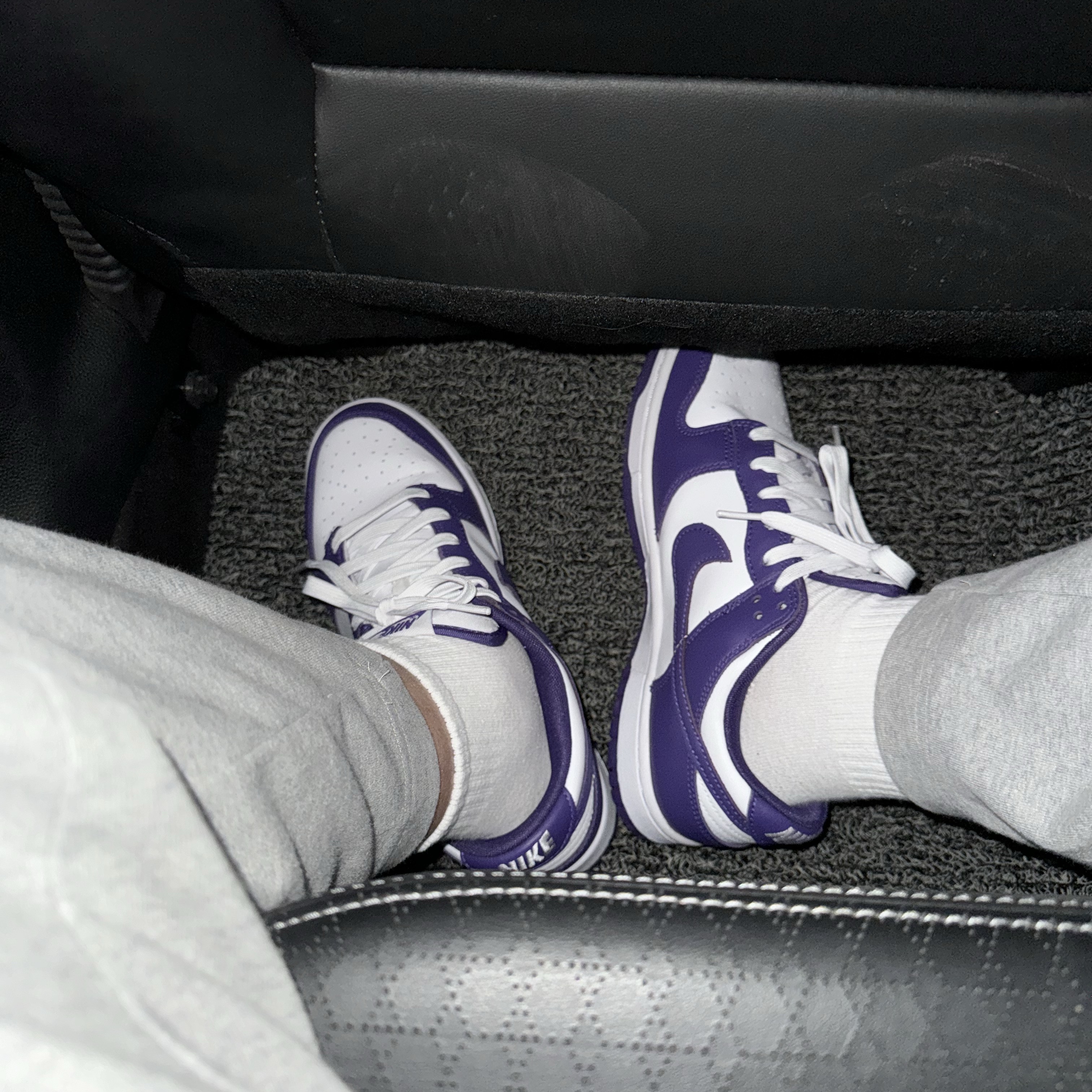 Nike Dunk Low Retro Championship Court Purple 착용 스타일