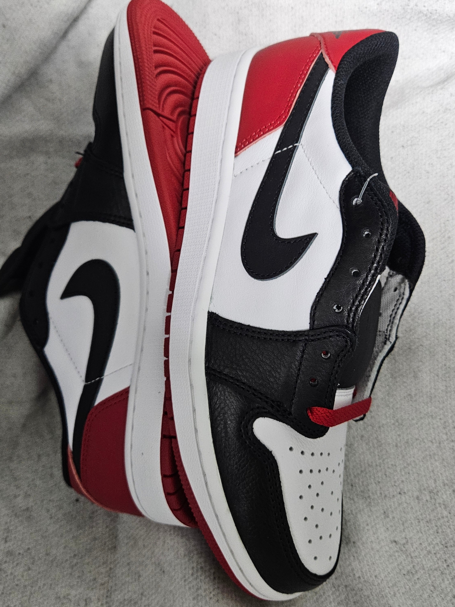 Jordan 1 Retro Low OG Black Toe 착용 스타일
