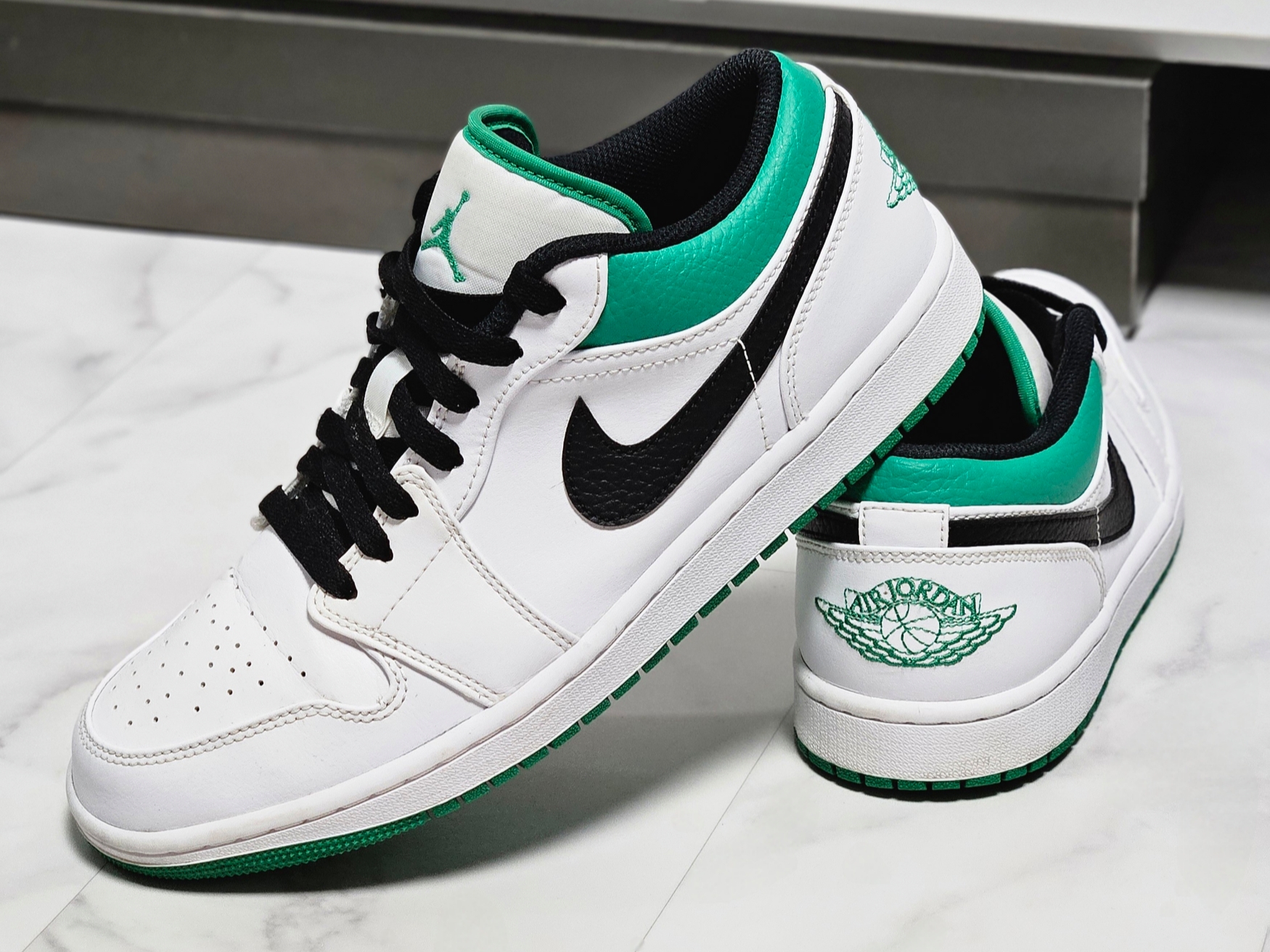 Jordan 1 Low White Lucky Green 착용 스타일 - 10