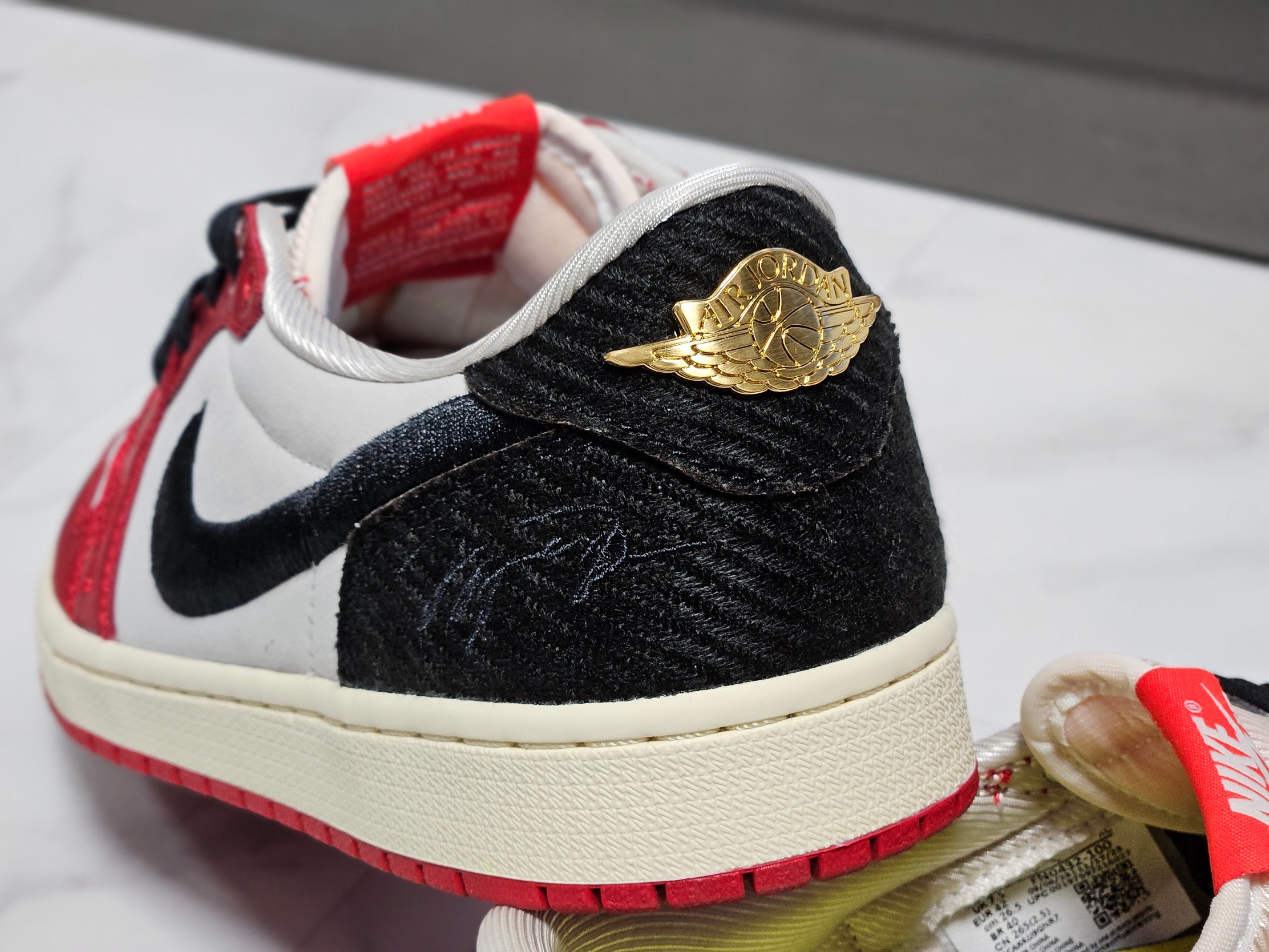 Jordan 1 x Trophy Room Retro Low OG SP Sail Varsity Red 착용 스타일 - 9
