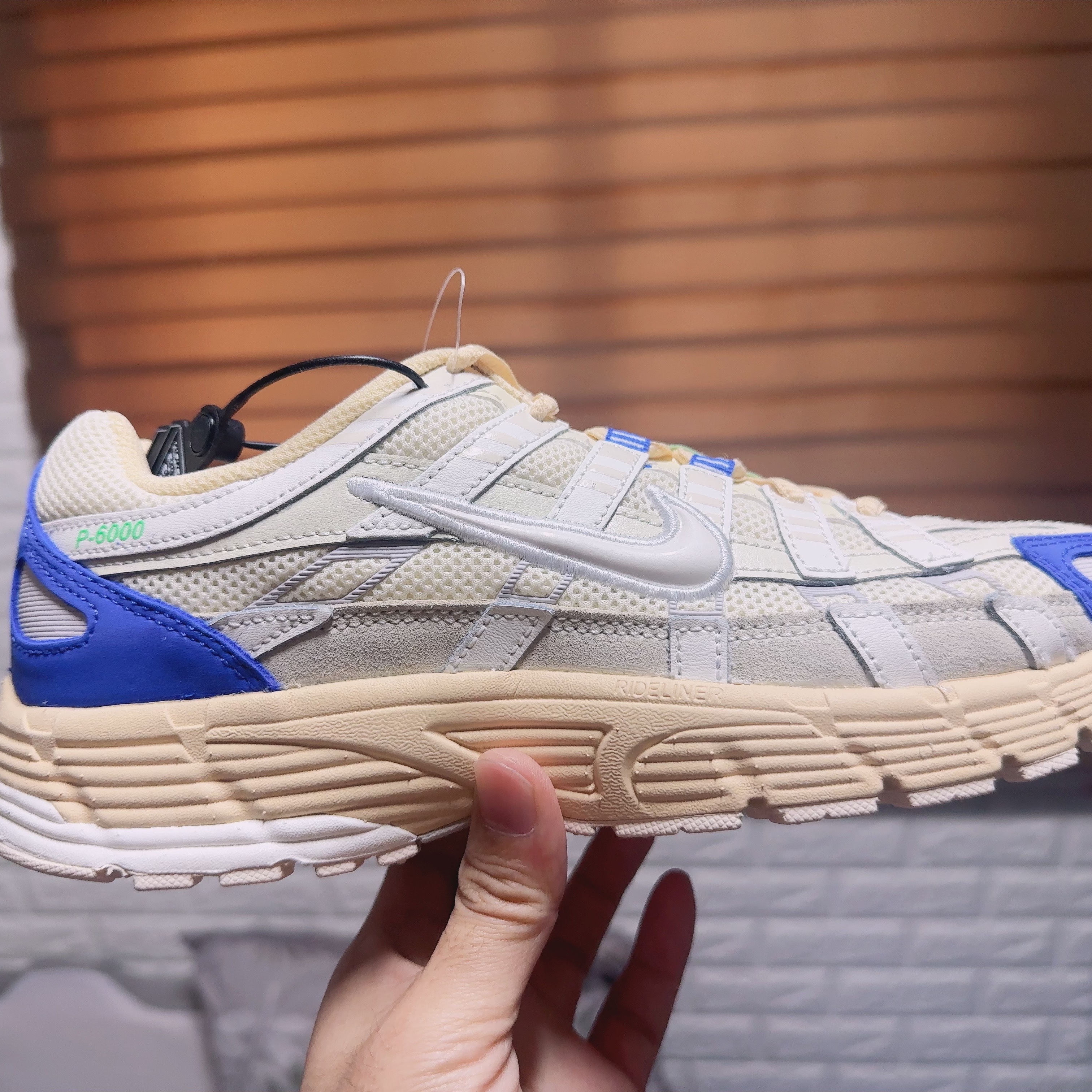 Nike P-6000 Coconut Milk Medium Blue 착용 스타일 - 1