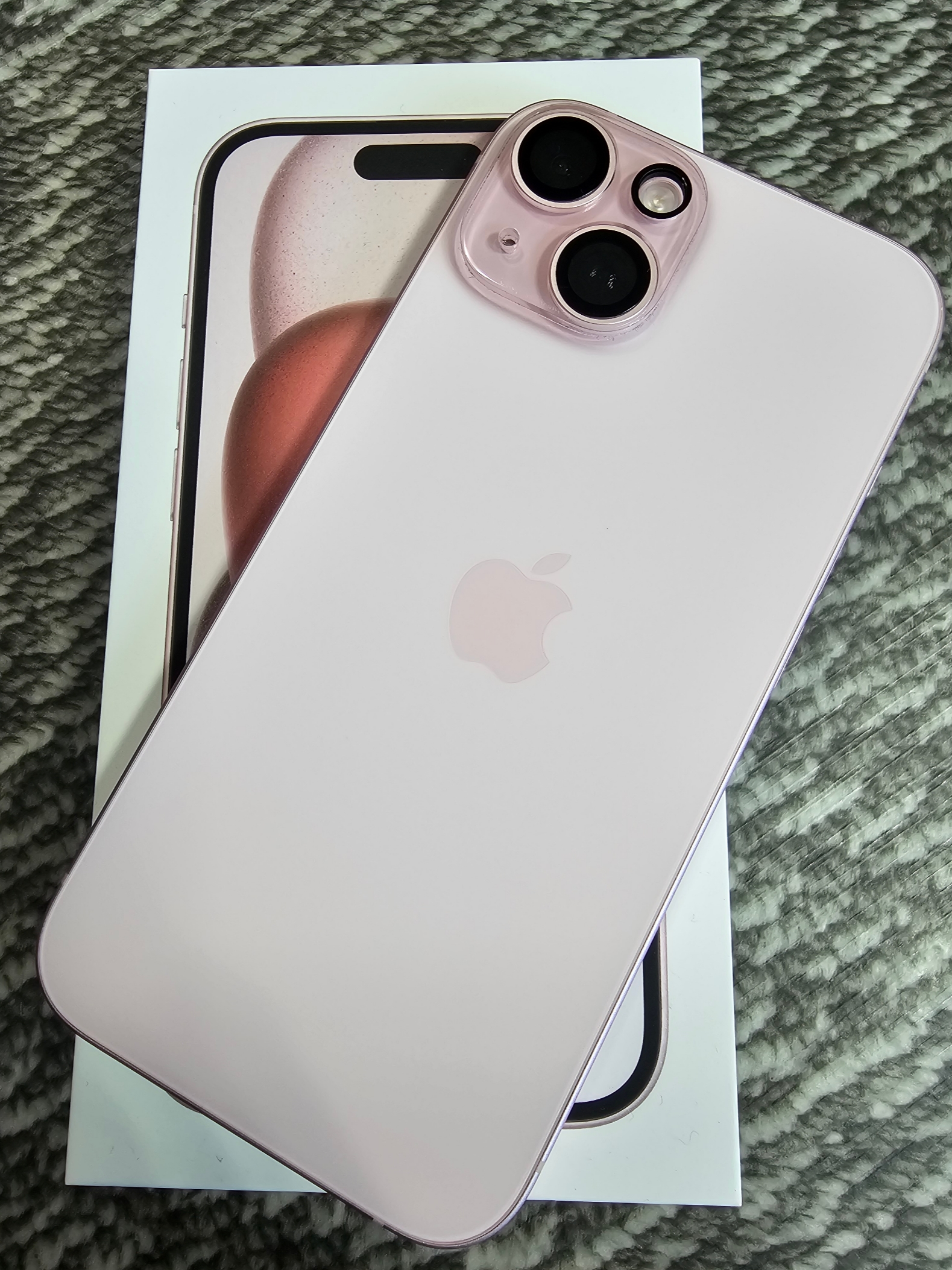 Apple iPhone 15 128GB Pink (Korean Ver.) 착용 스타일
