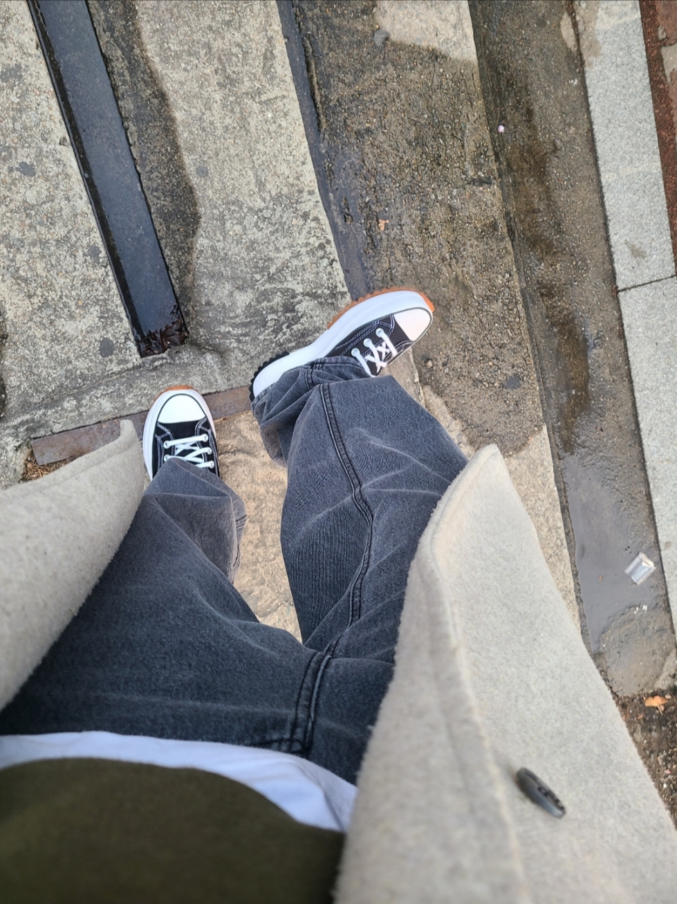 Converse Run Star Hike Hi Black White Gum 착용 스타일