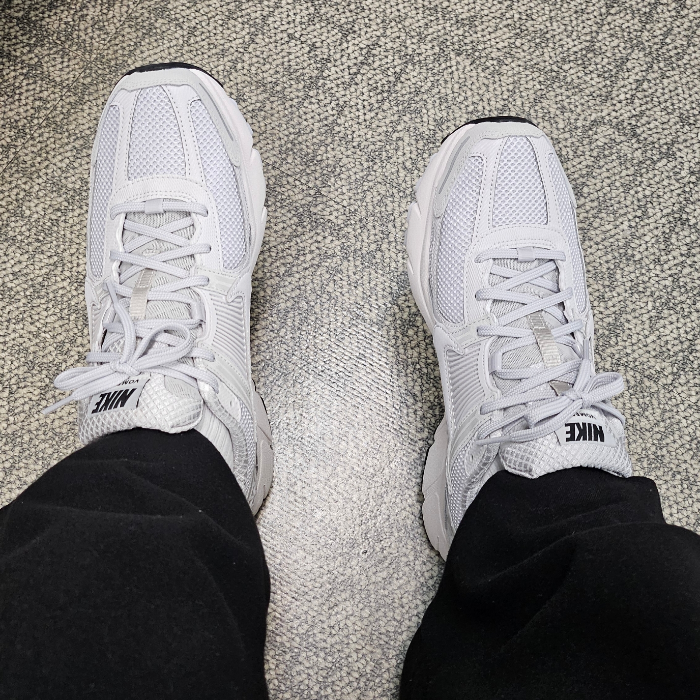 Nike Zoom Vomero 5 SP Vast Grey 2023 착용 스타일 - 6