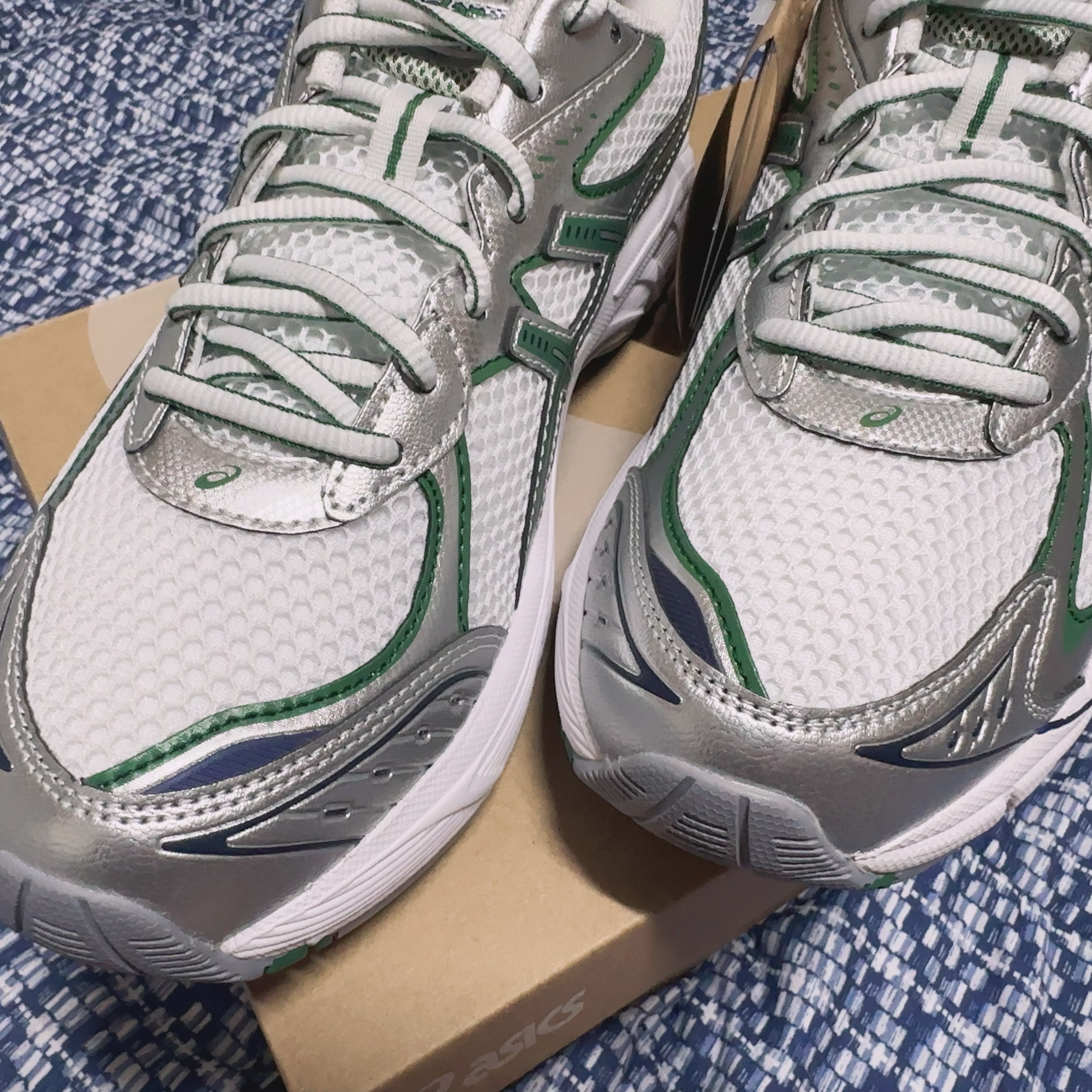 Asics GT-2160 White Shamrock Green 착용 스타일 - 2