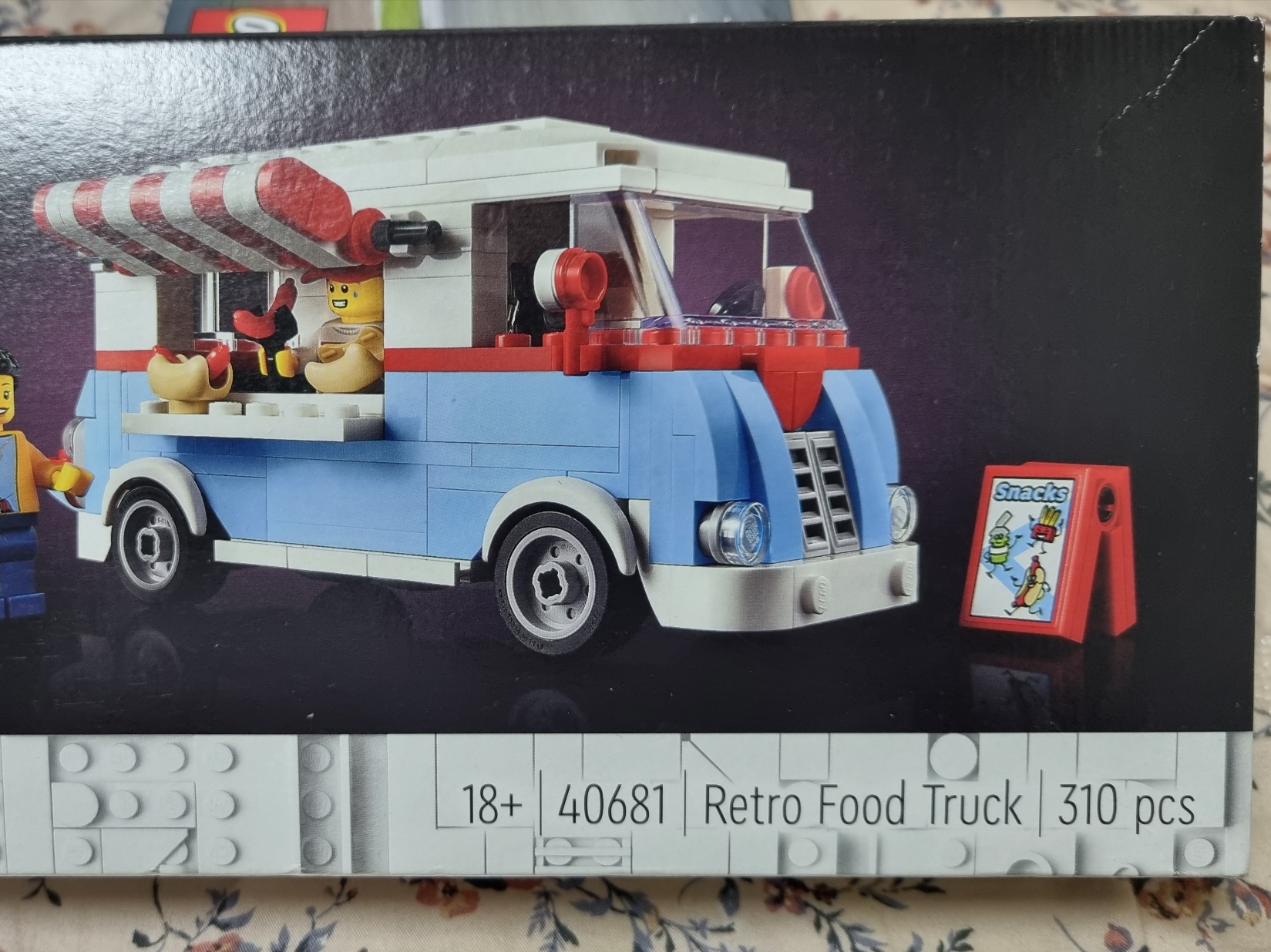 Lego Retro Food Truck 착용 스타일