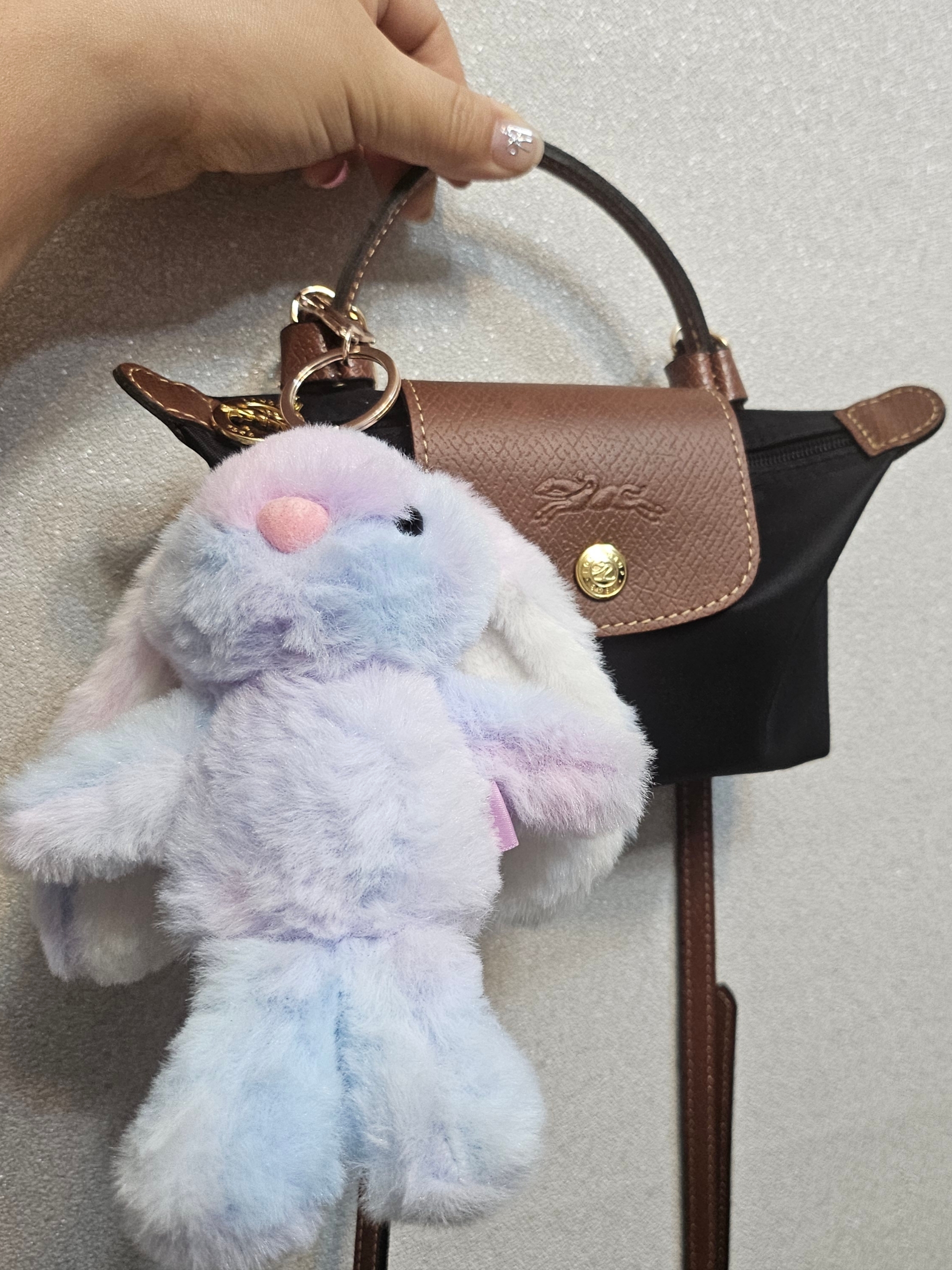 Longchamp Le Pliage Original Handle Pouch Black 착용 스타일