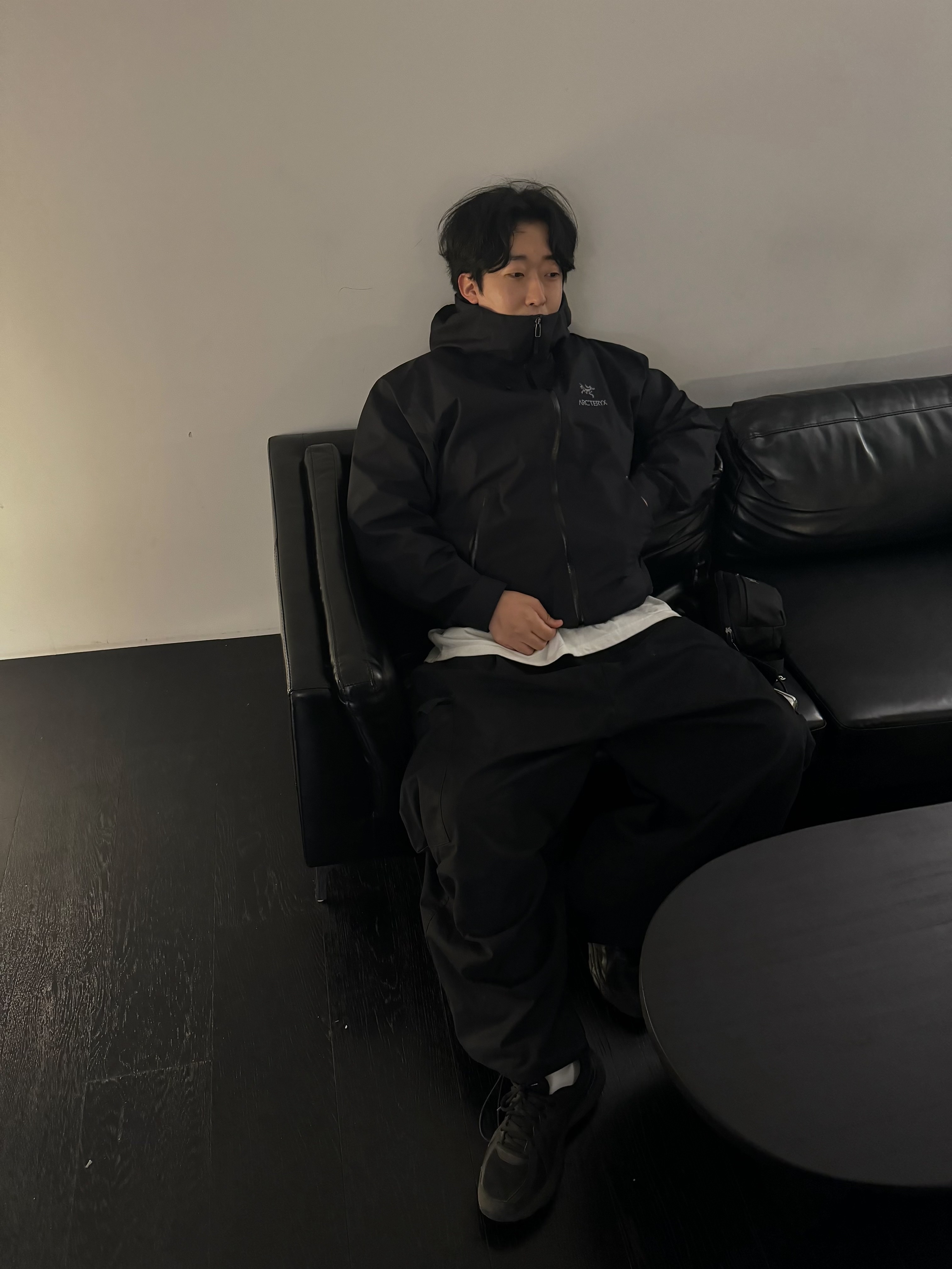 Arc'teryx Beta LT Jacket Black 착용 스타일 - 6