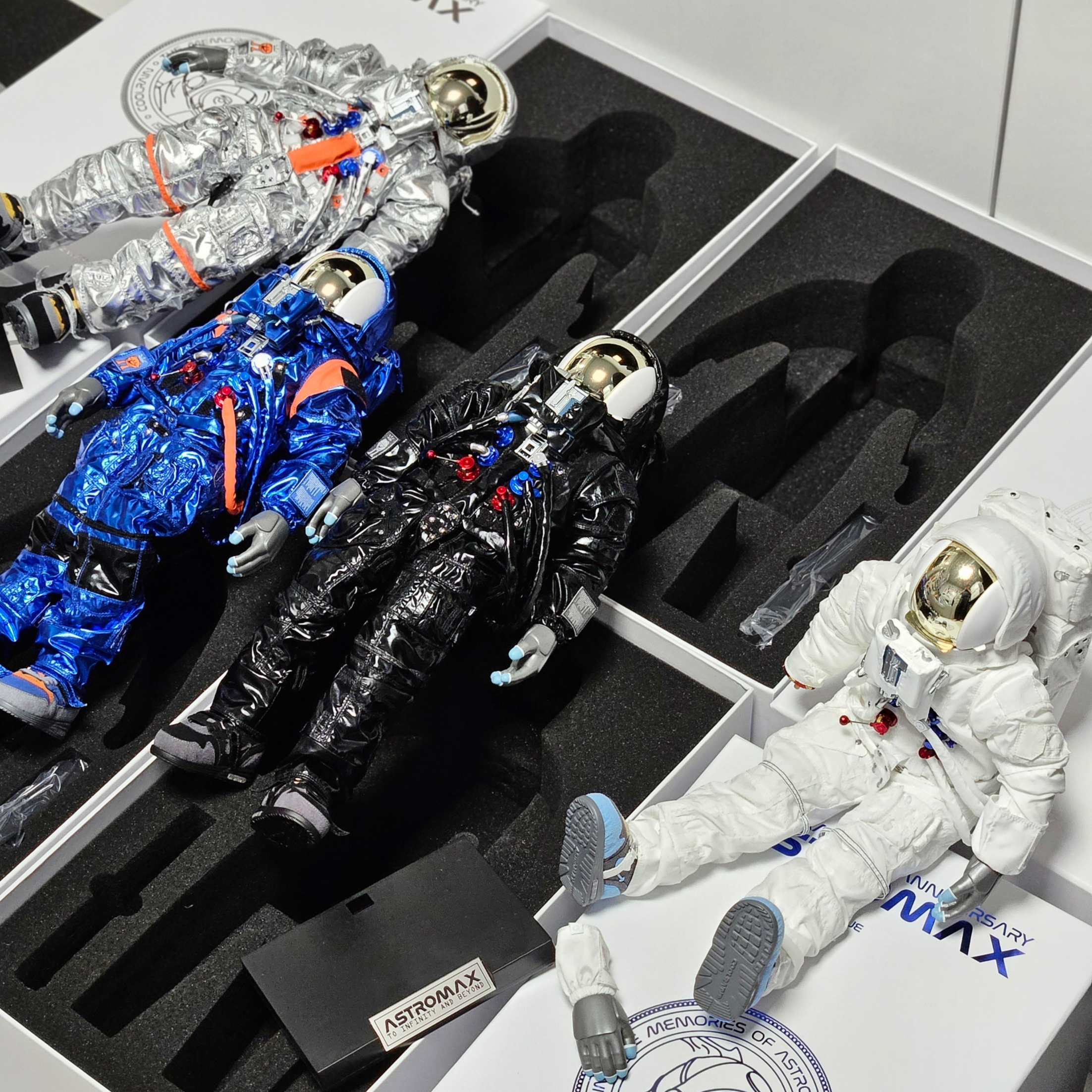 Coolrain x Blitzway Astromax White 착용 스타일 - 4