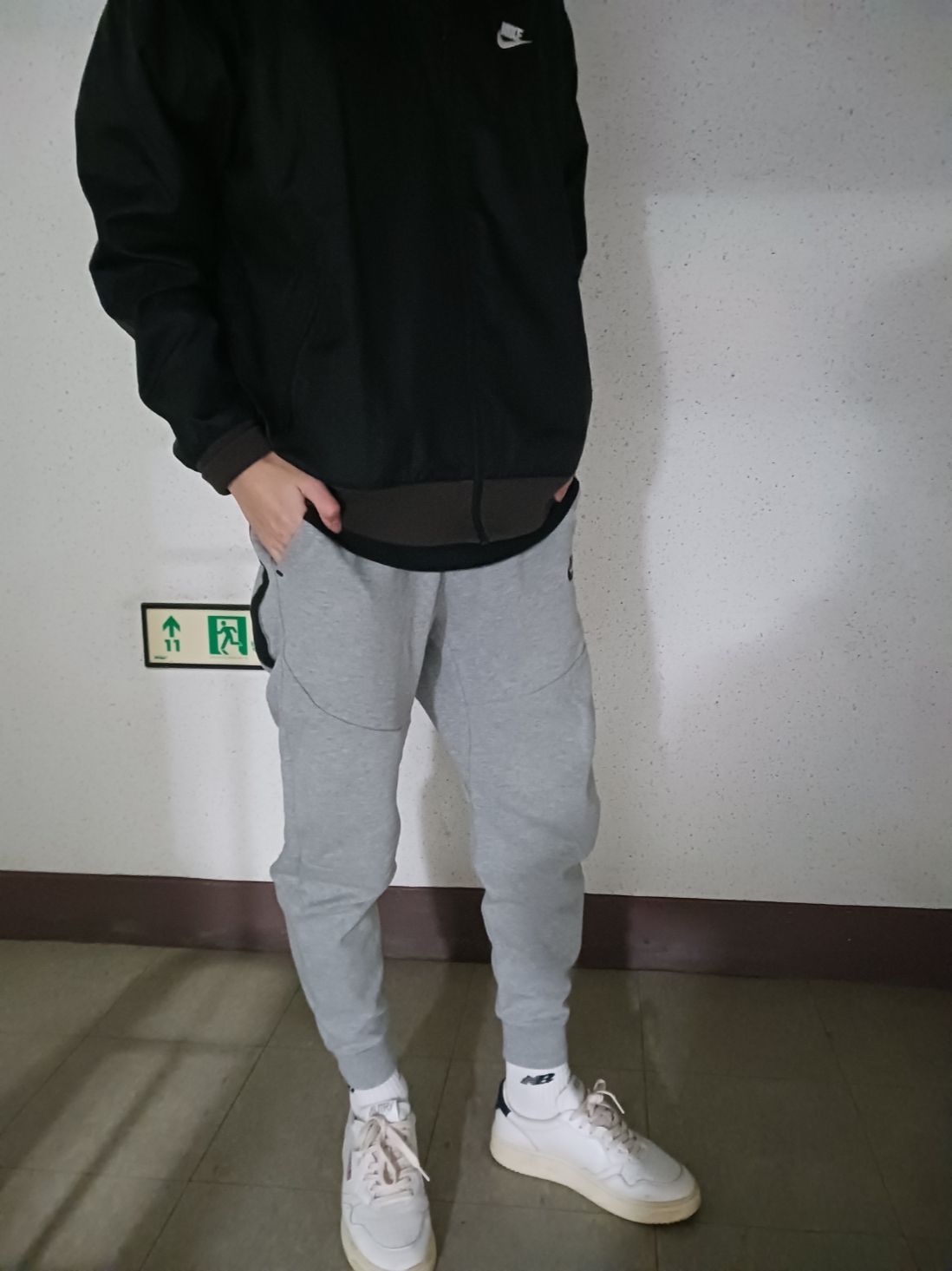 Nike NSW Windrunner Hoodie Jacket Black - Asia 착용 스타일