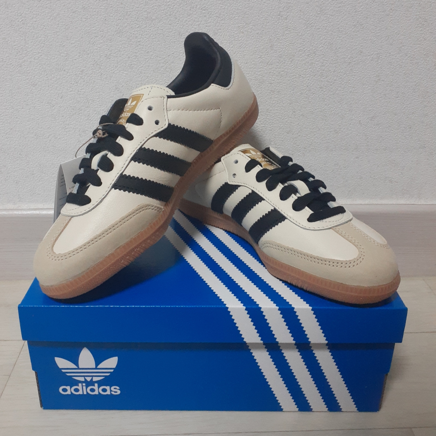 (W) Adidas Samba OG Cream White Core Black 착용 스타일