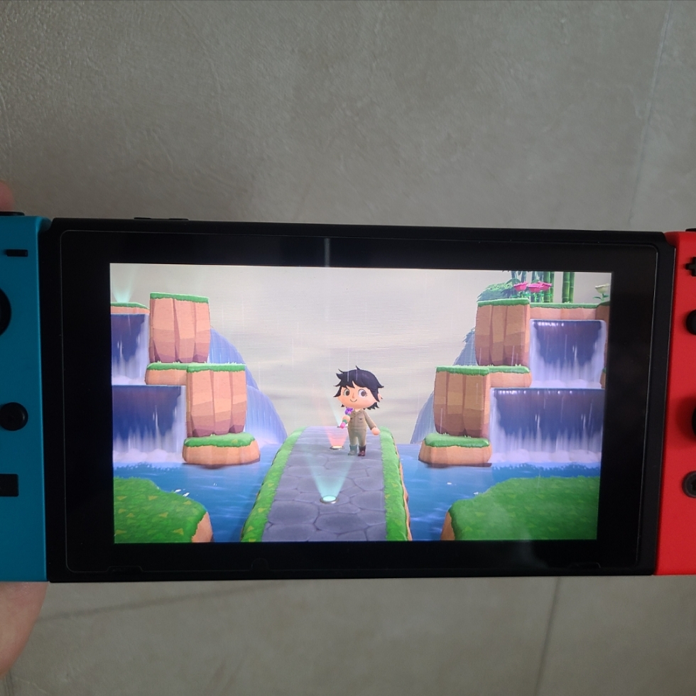 Nintendo Switch OLED Neon Blue Neon Red (Korean Ver.) 착용 스타일 - 1
