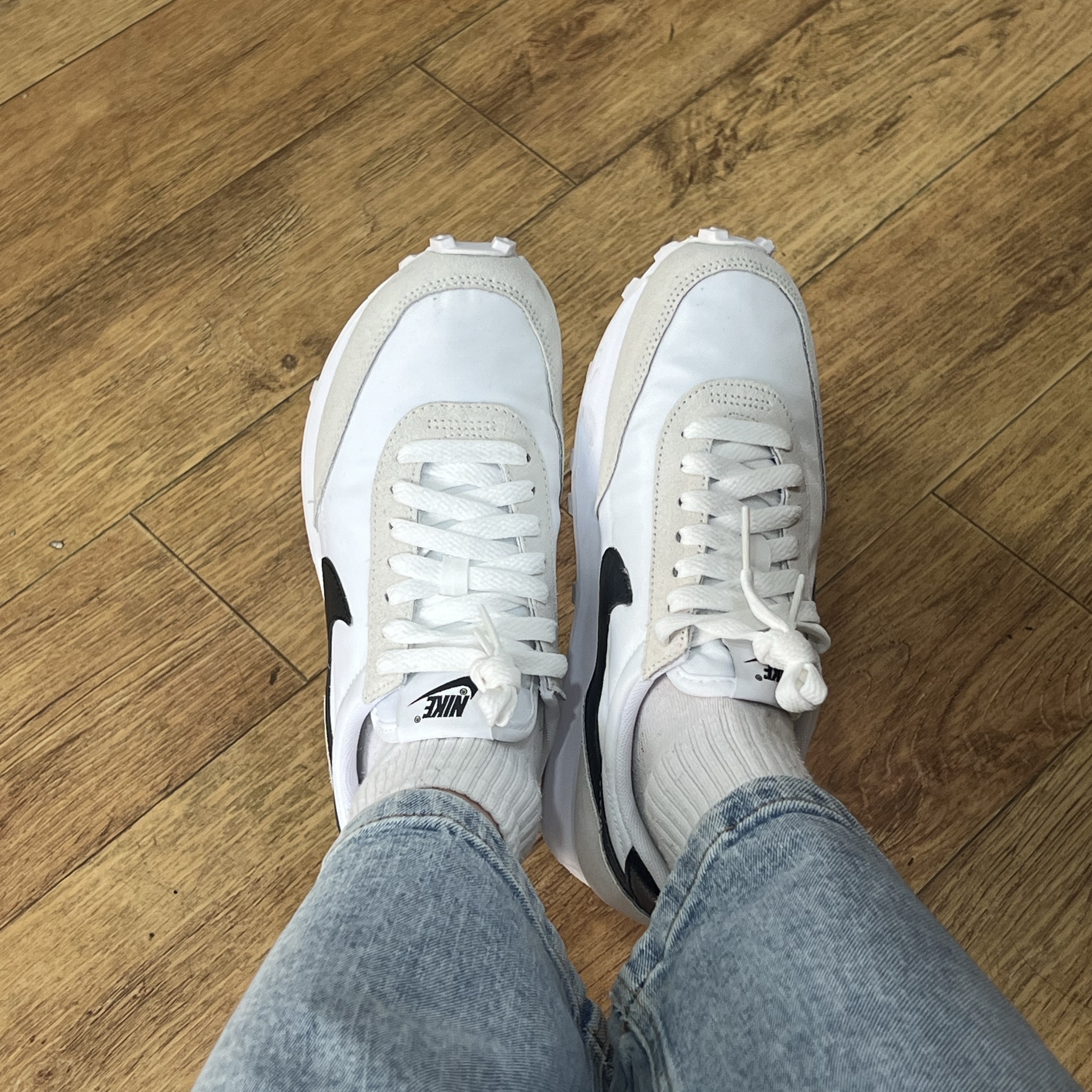 (W) Nike Daybreak Summit White Black 착용 스타일