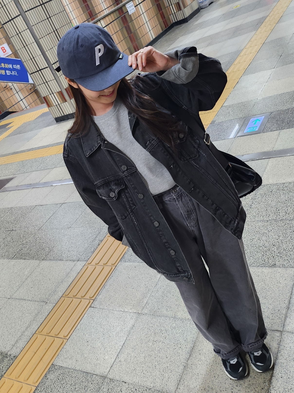 Palace Pigment Dye Gore-Tex Pal Hat Navy - 24SS 착용 스타일