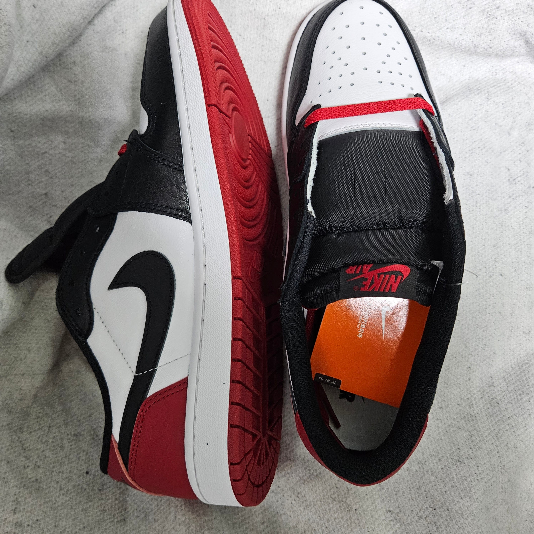 (GS) Jordan 1 Retro Low OG Black Toe 착용 스타일