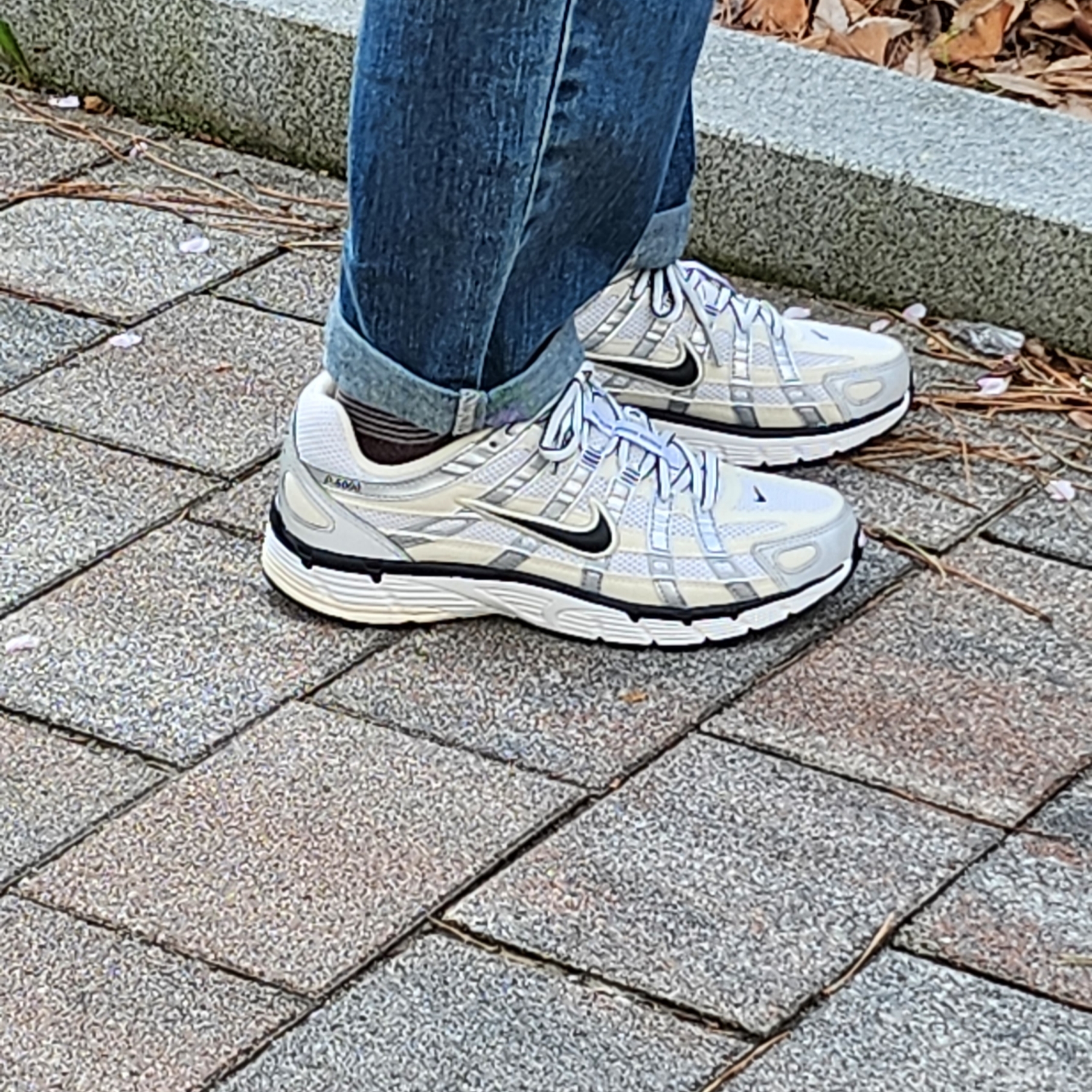 Nike P-6000 PRM Hangul Day Photon Dust Khaki 착용 스타일 - 7
