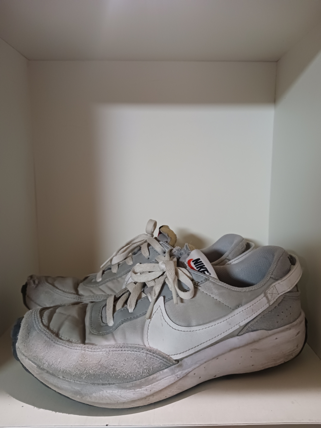 Nike Waffle Debut Grey Fog White 착용 스타일 - 2