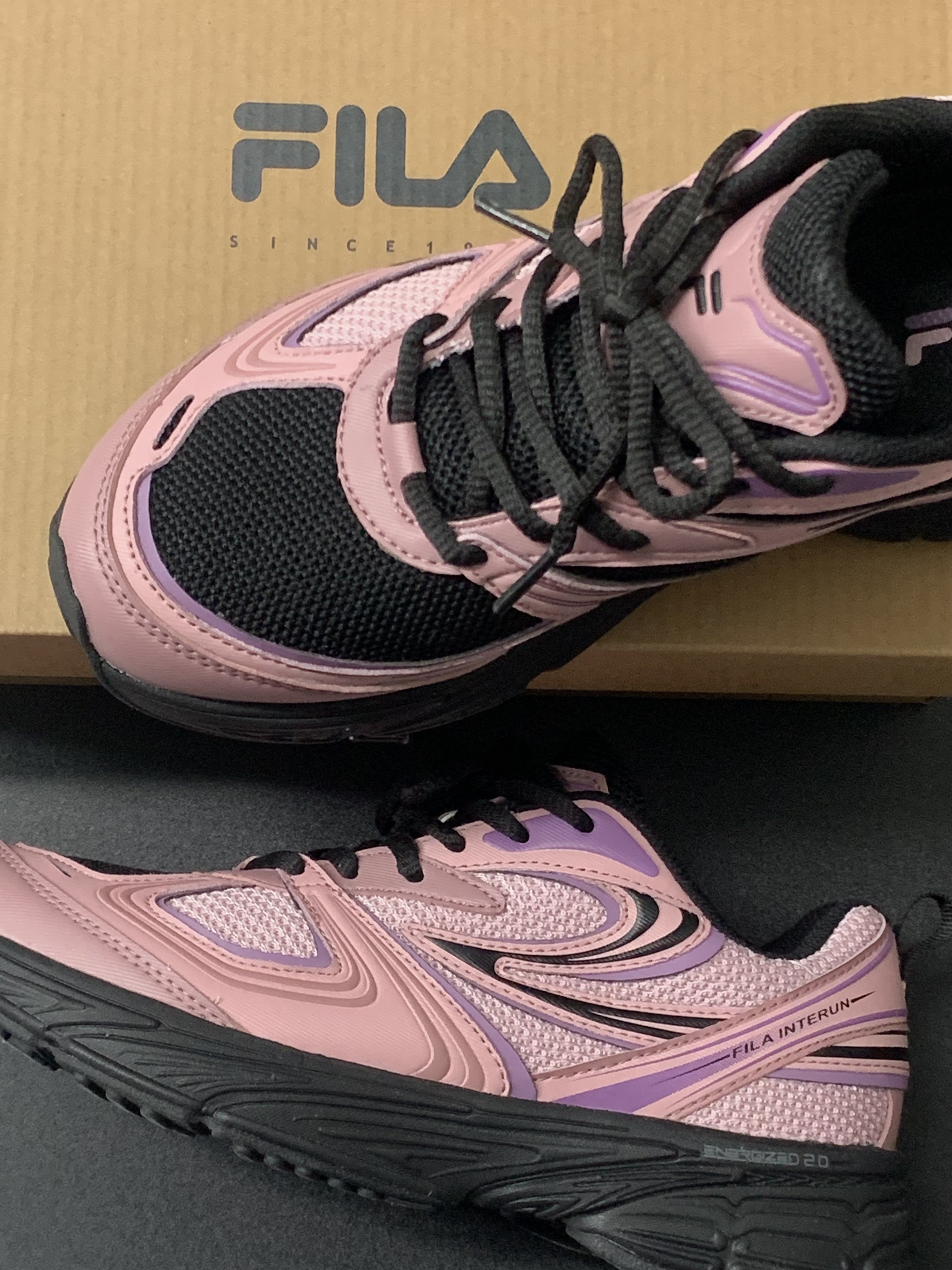 Fila Interun Pink Black 착용 스타일 - 1
