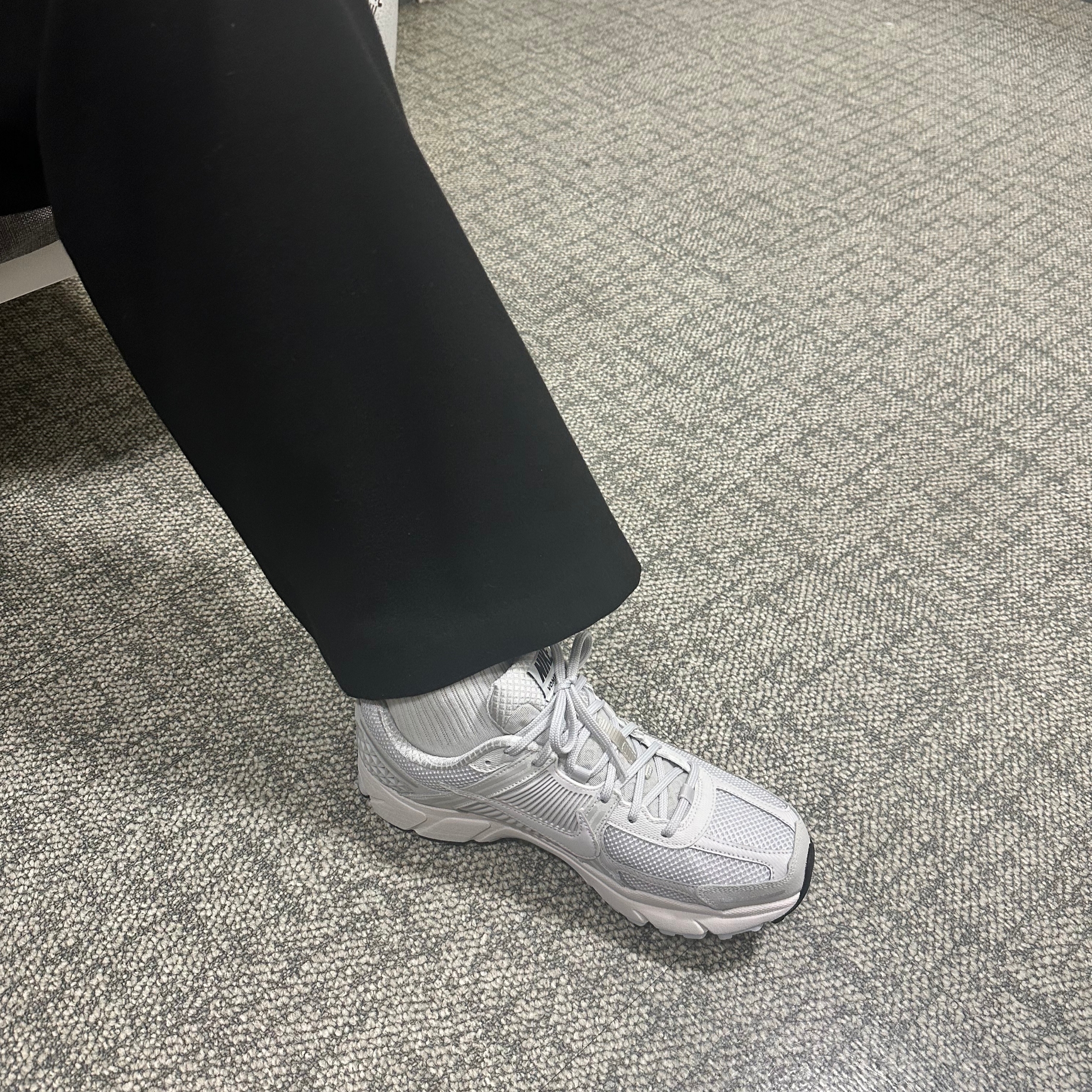Nike Zoom Vomero 5 SP Vast Grey 2023 착용 스타일 - 5