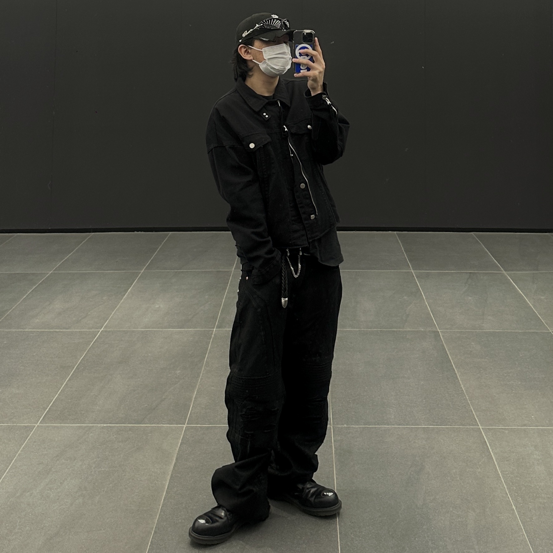 Gentle Monster Yyy 01 Black, Dr. Martens 1461 Bex Steel Toe Overdrive Black 착용 스타일