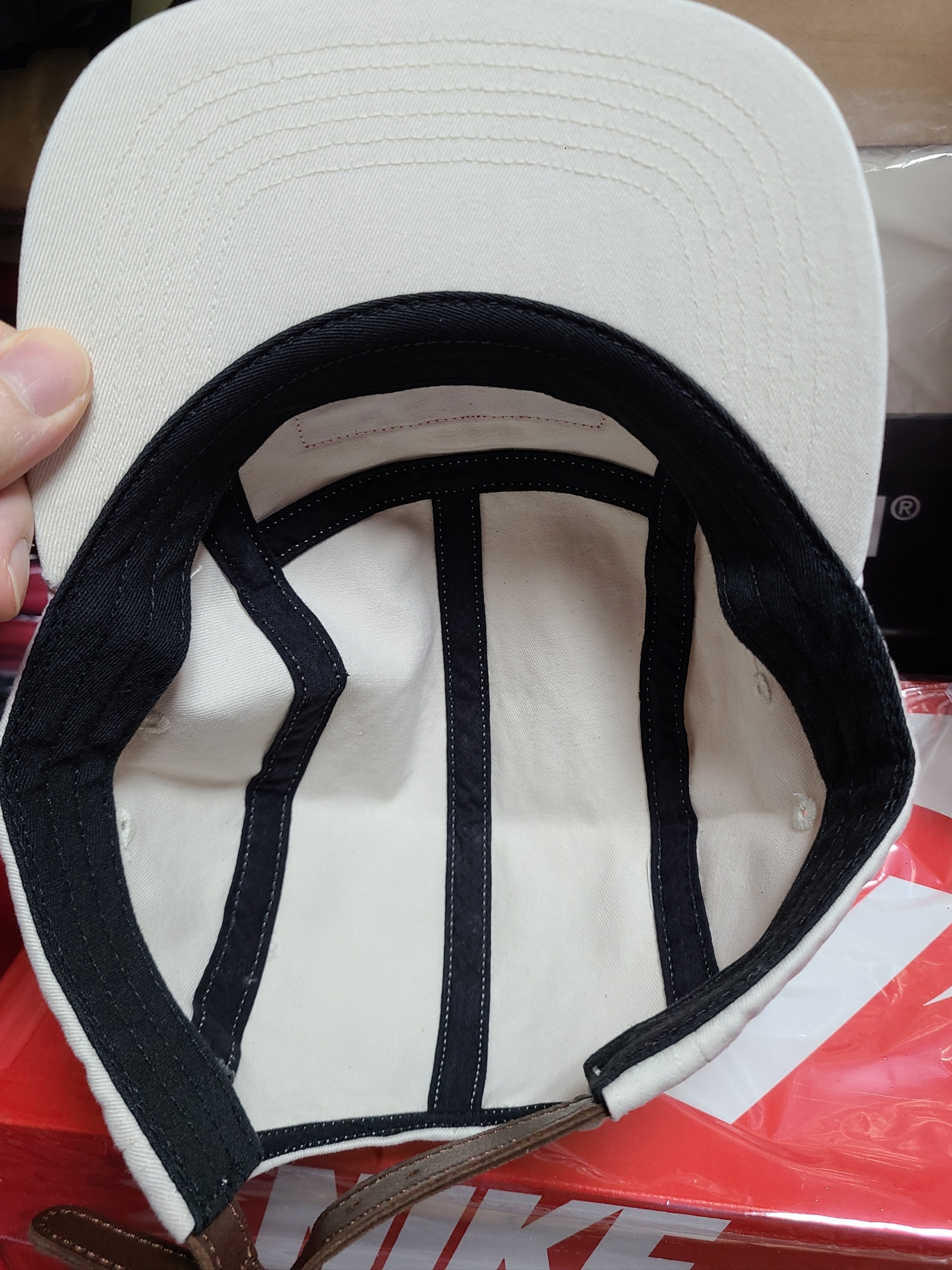 Supreme Washed Chino Twill Camp Cap Natural - 24SS 착용 스타일 - 2